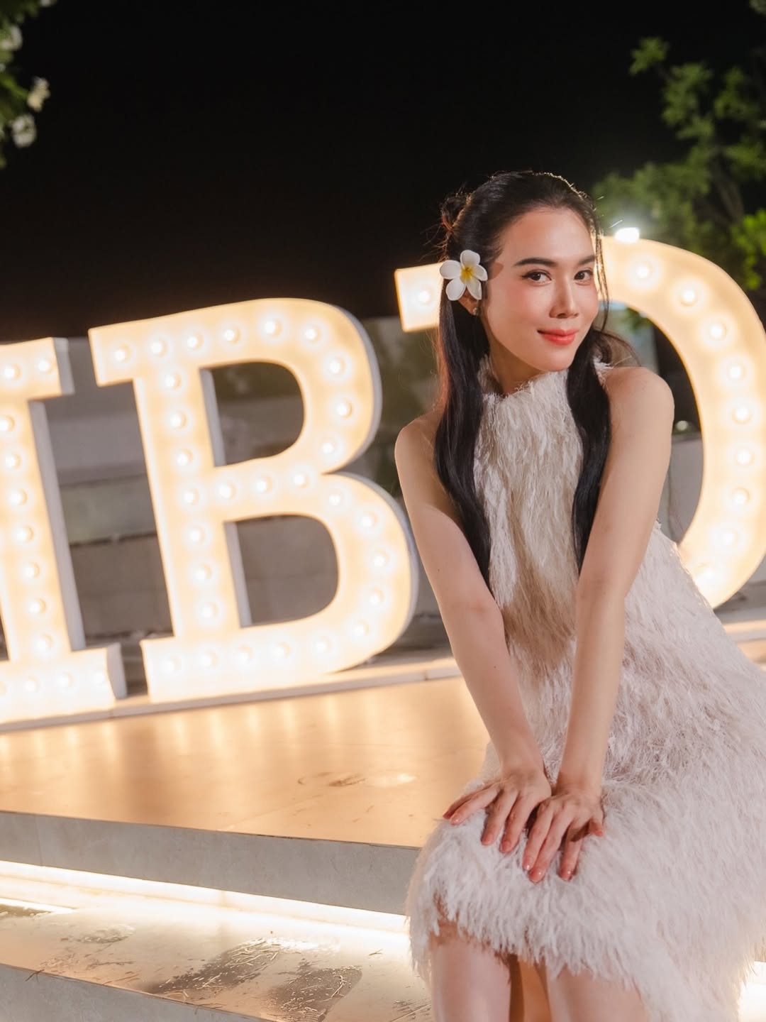 เมย์ เฟื่องอารมย์