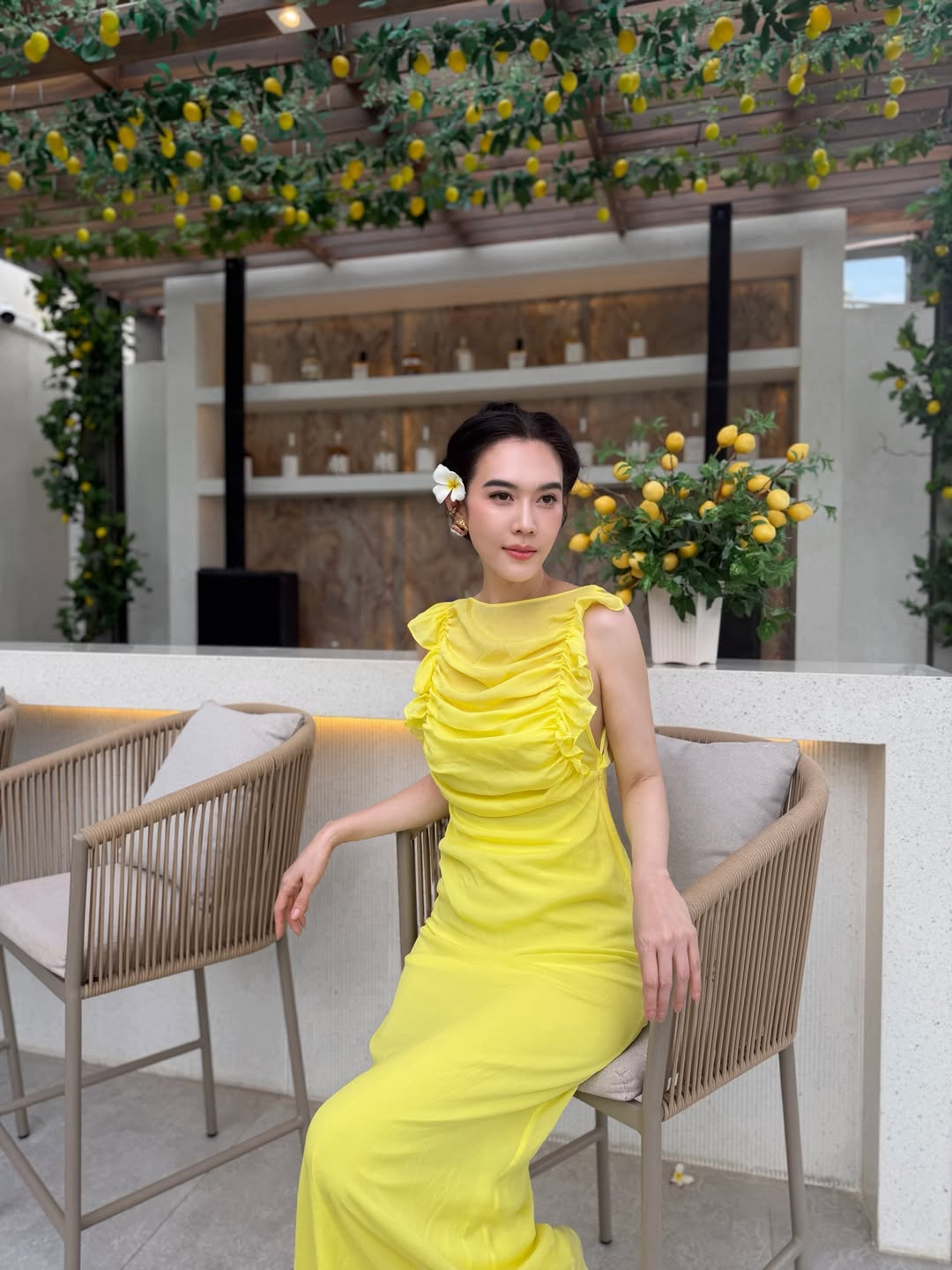 เมย์ เฟื่องอารมย์