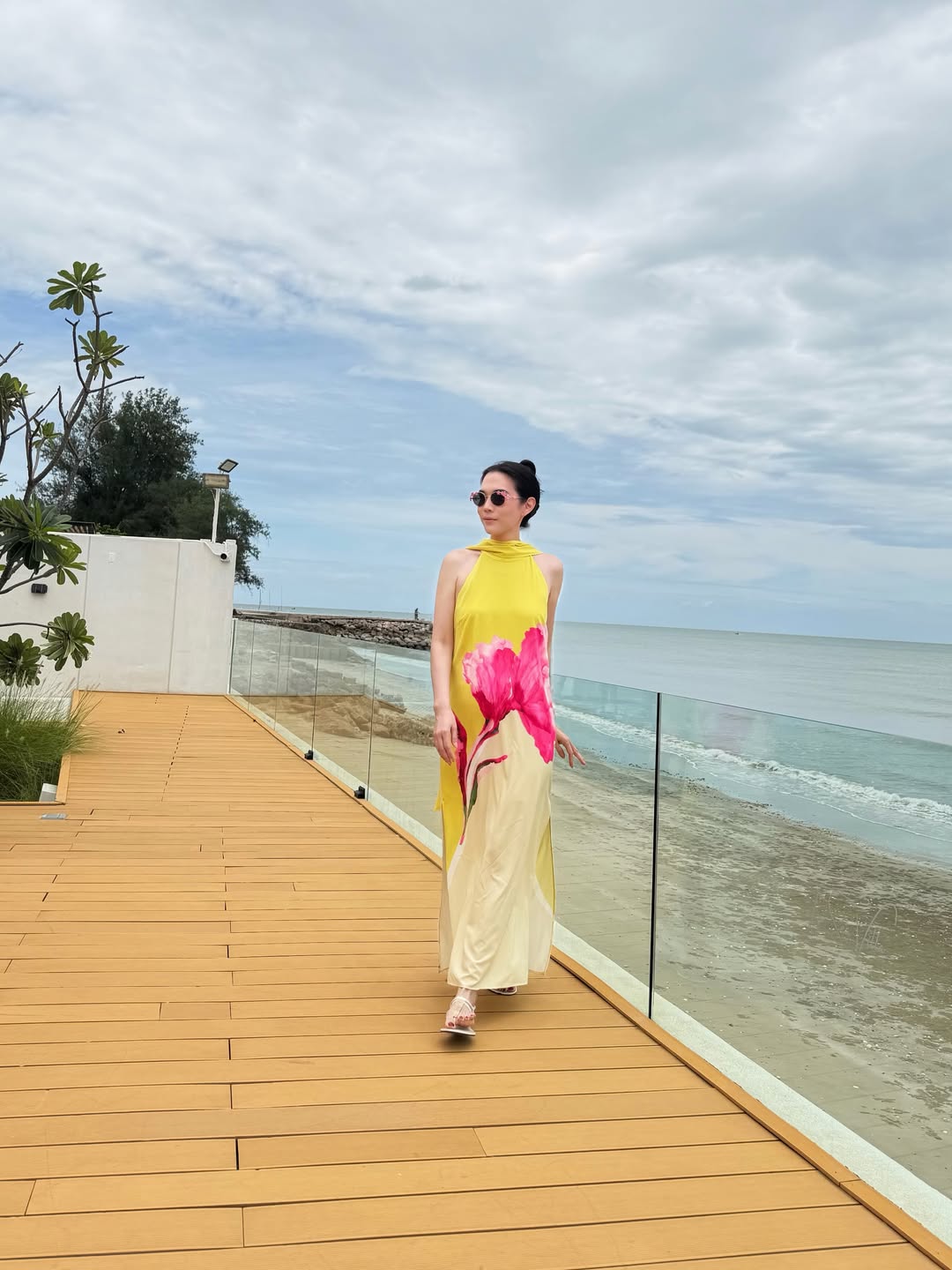 เมย์ เฟื่องอารมย์