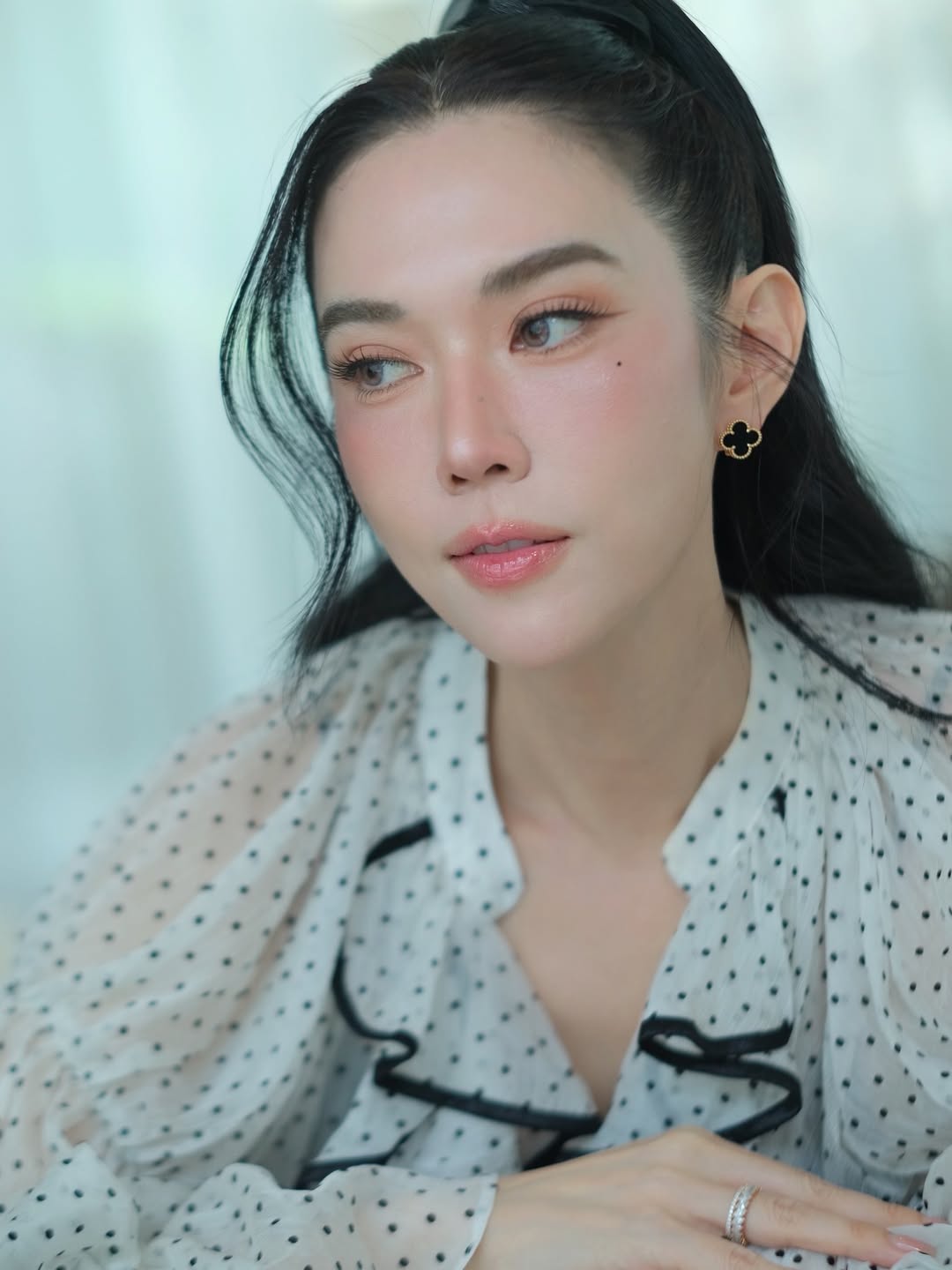 เมย์ เฟื่องอารมย์