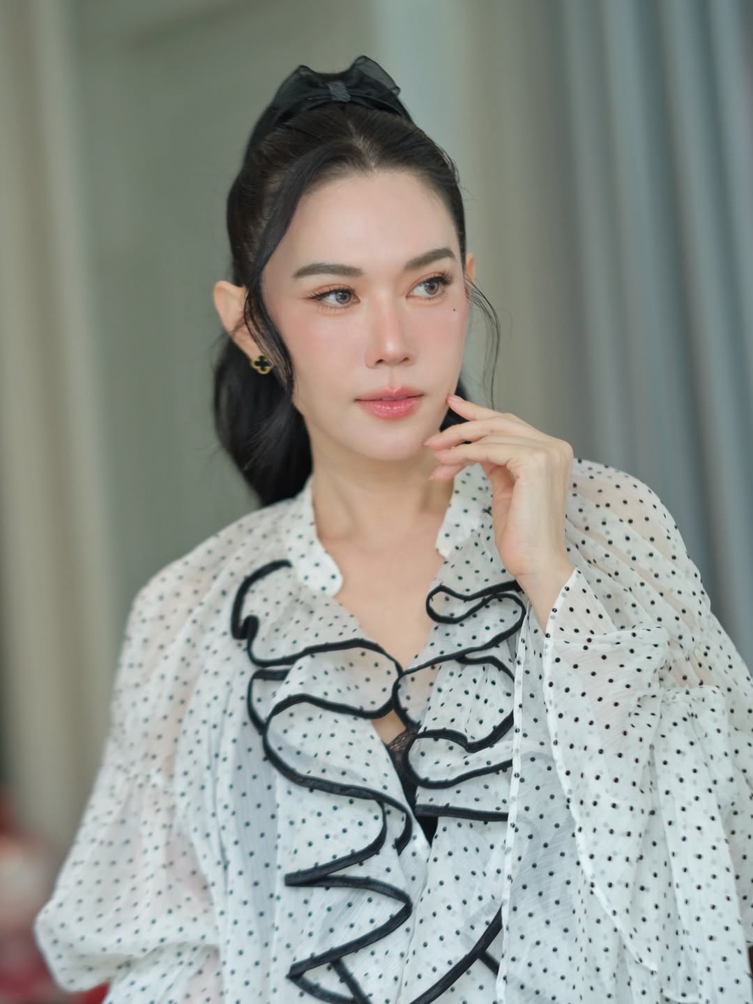 เมย์ เฟื่องอารมย์
