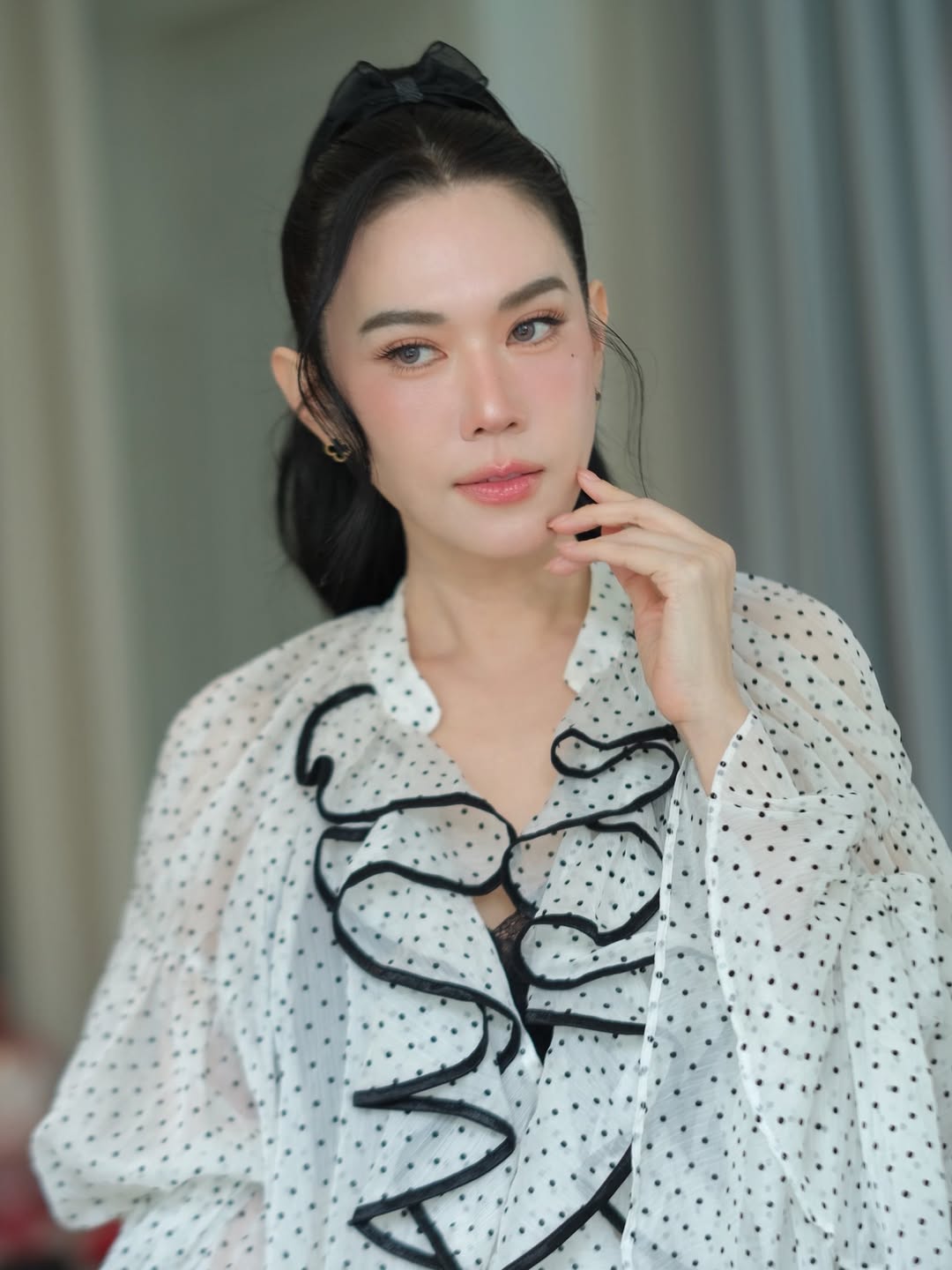 เมย์ เฟื่องอารมย์