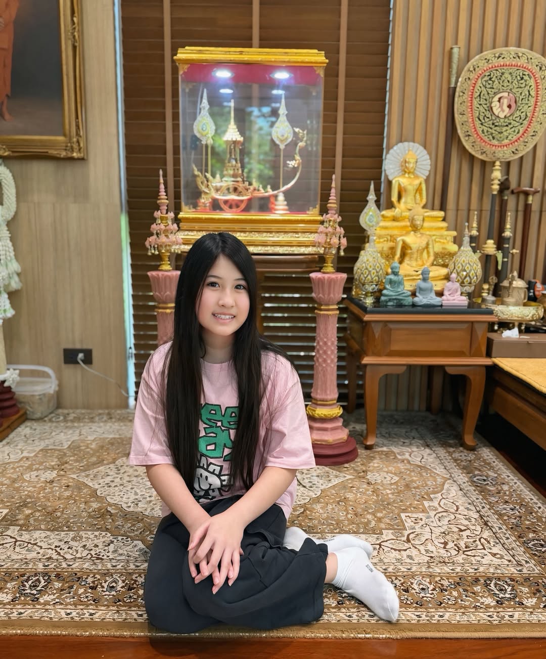 เมย์ เฟื่องอารมย์