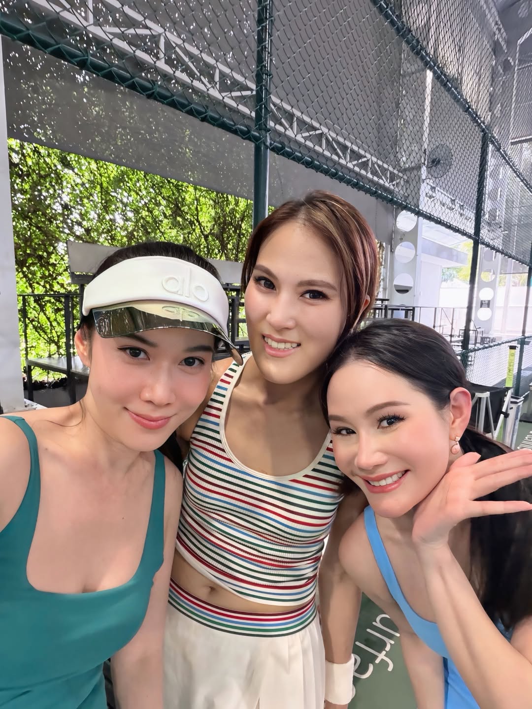 เมย์ เฟื่องอารมย์
