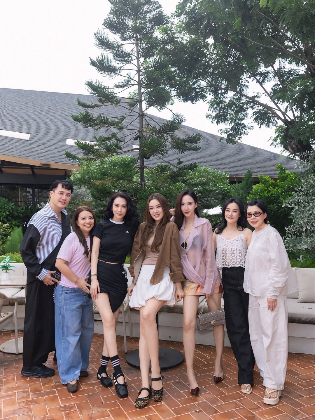 เมย์ เฟื่องอารมย์