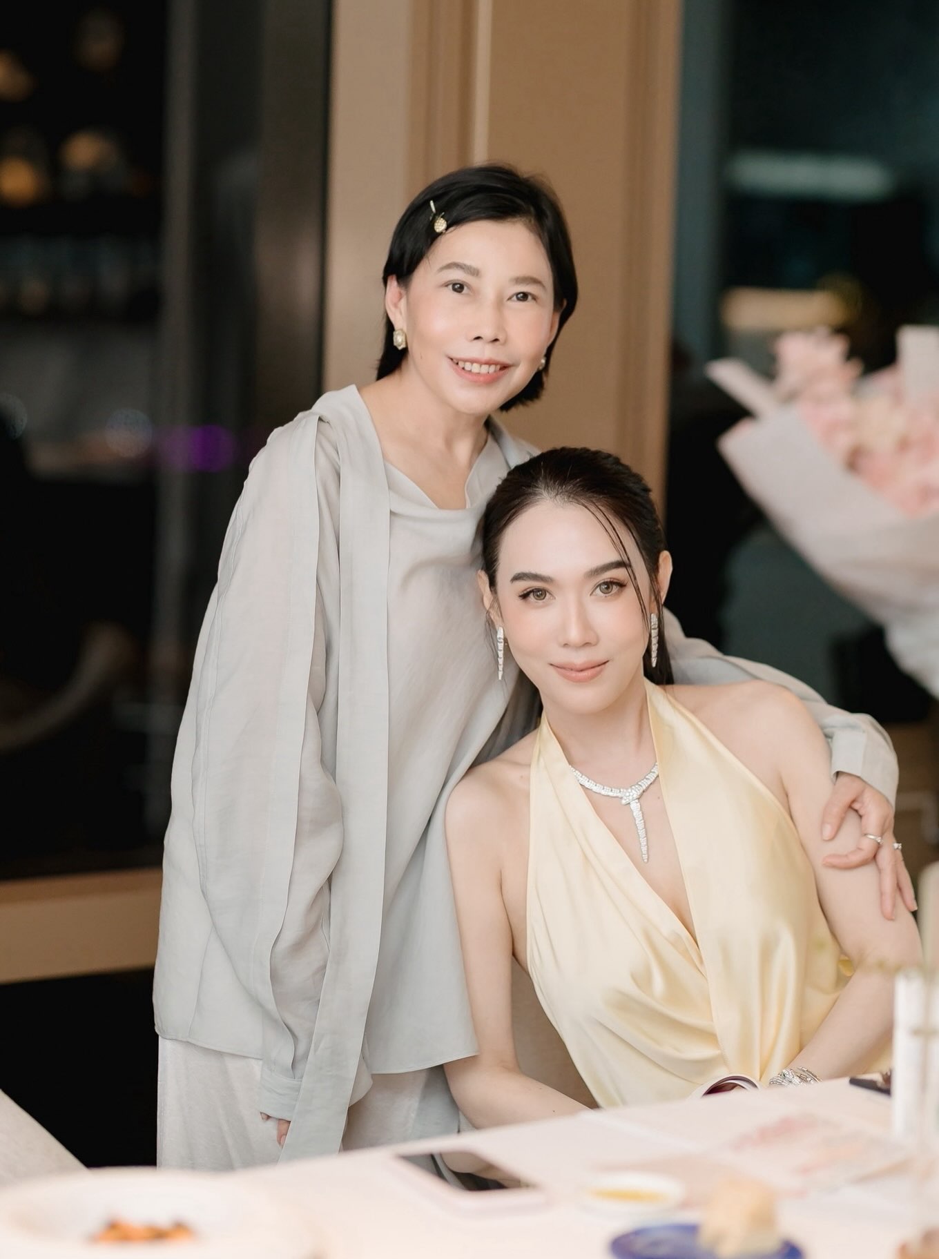 เมย์ เฟื่องอารมย์