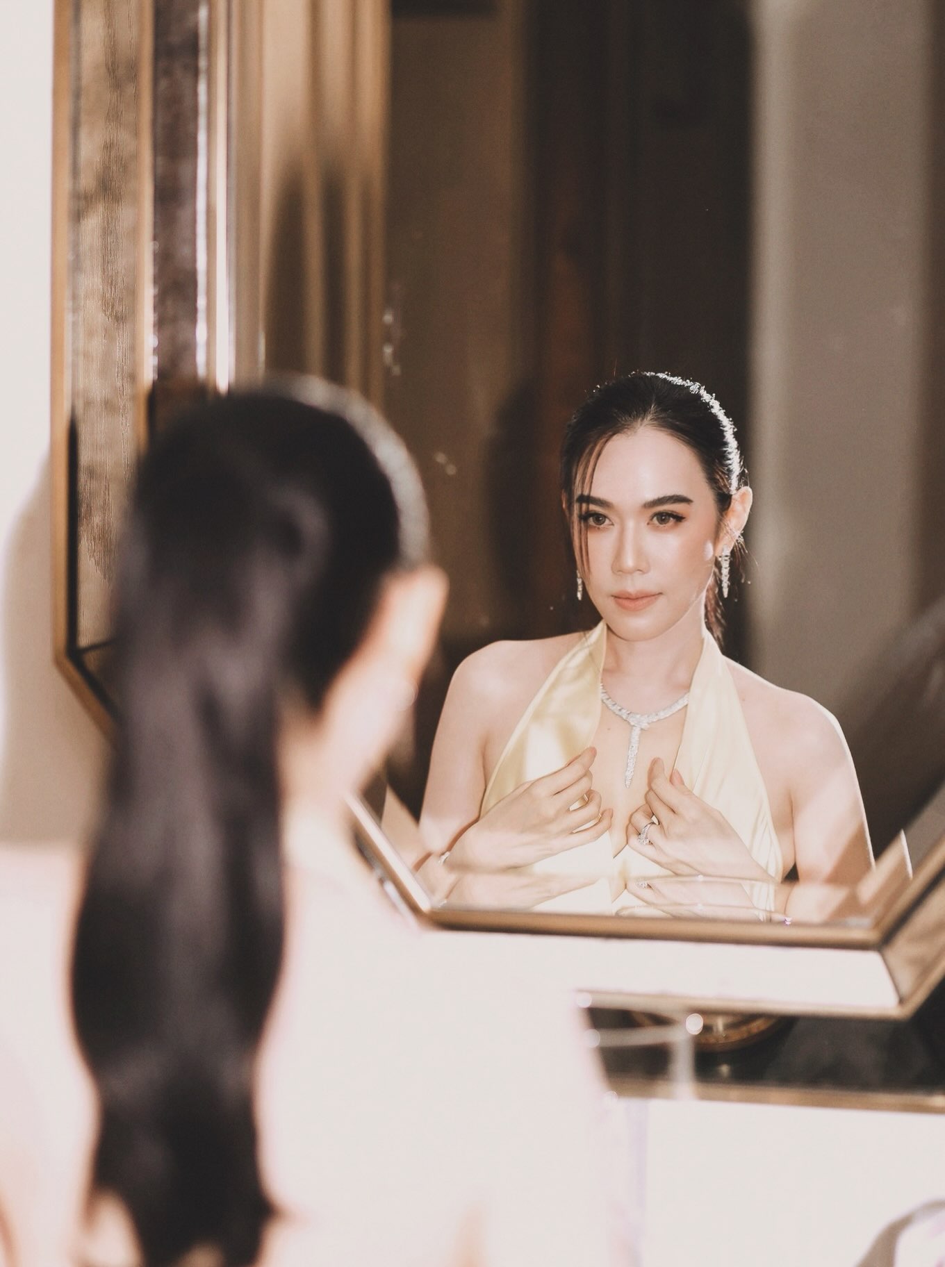 เมย์ เฟื่องอารมย์