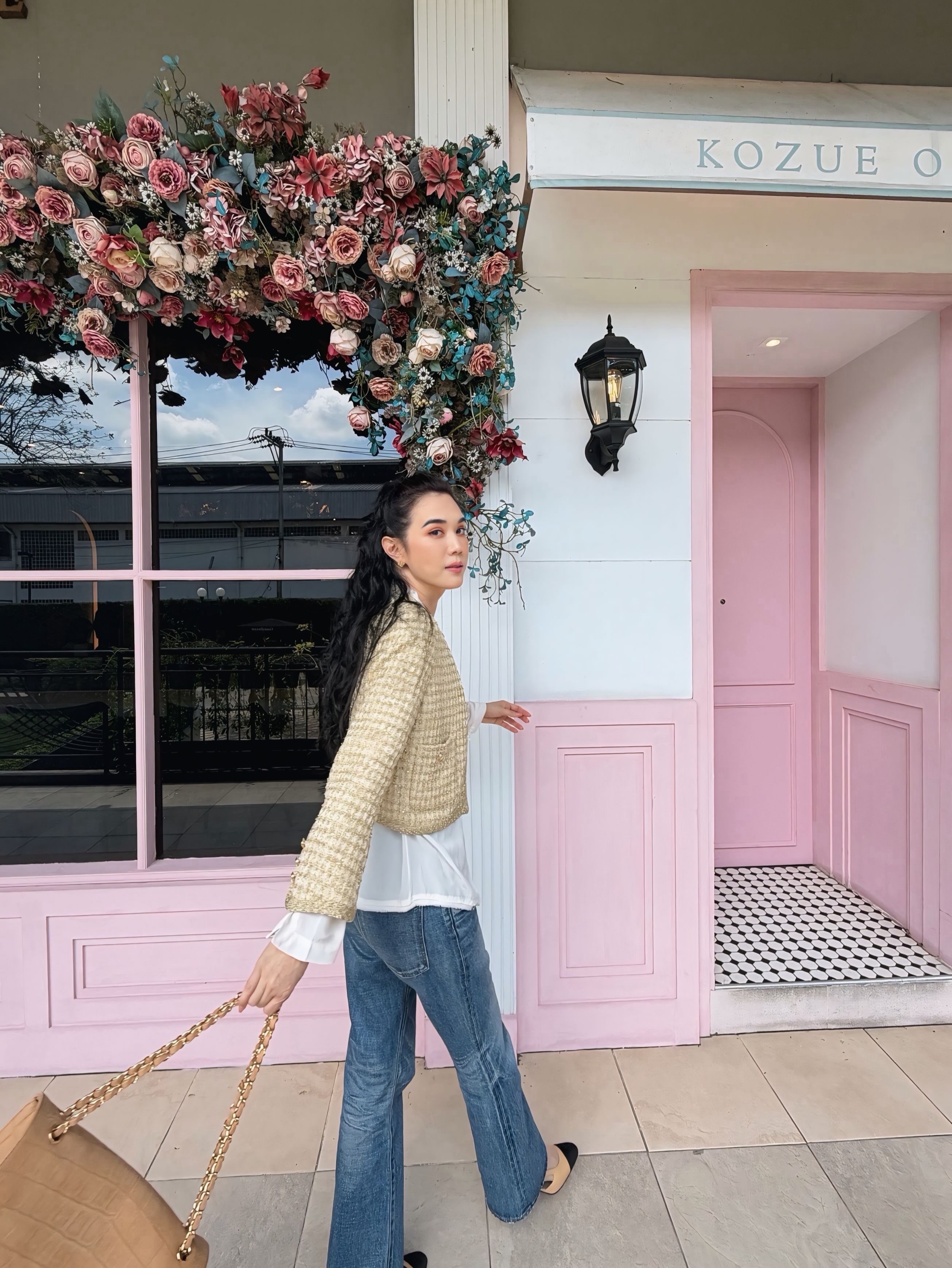 เมย์ เฟื่องอารมย์