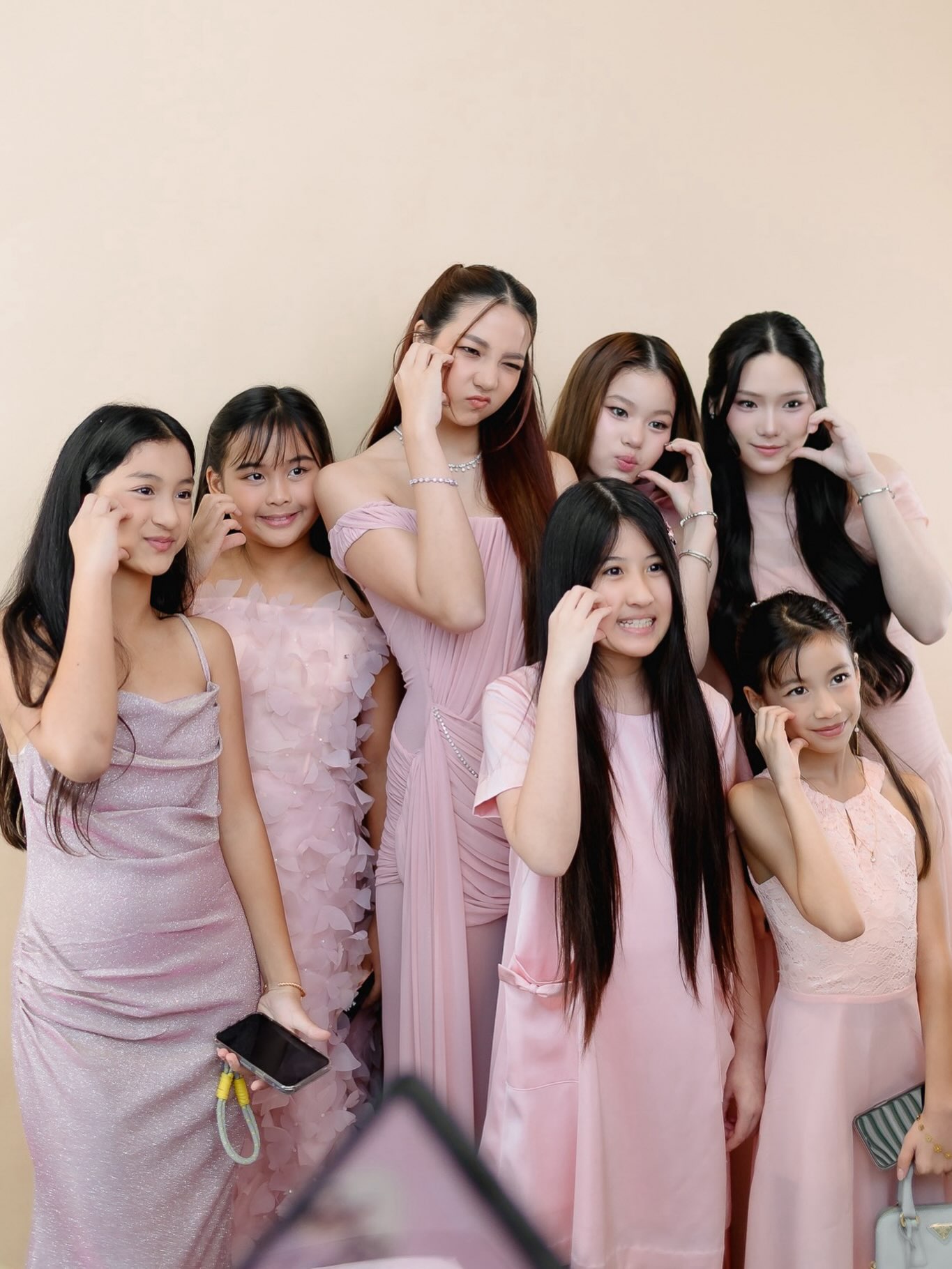 เมย์ เฟื่องอารมย์