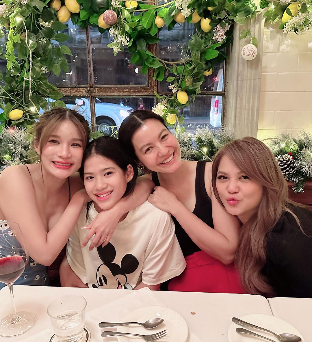 อ้อม - พิยดา จุฑารัตนกุล