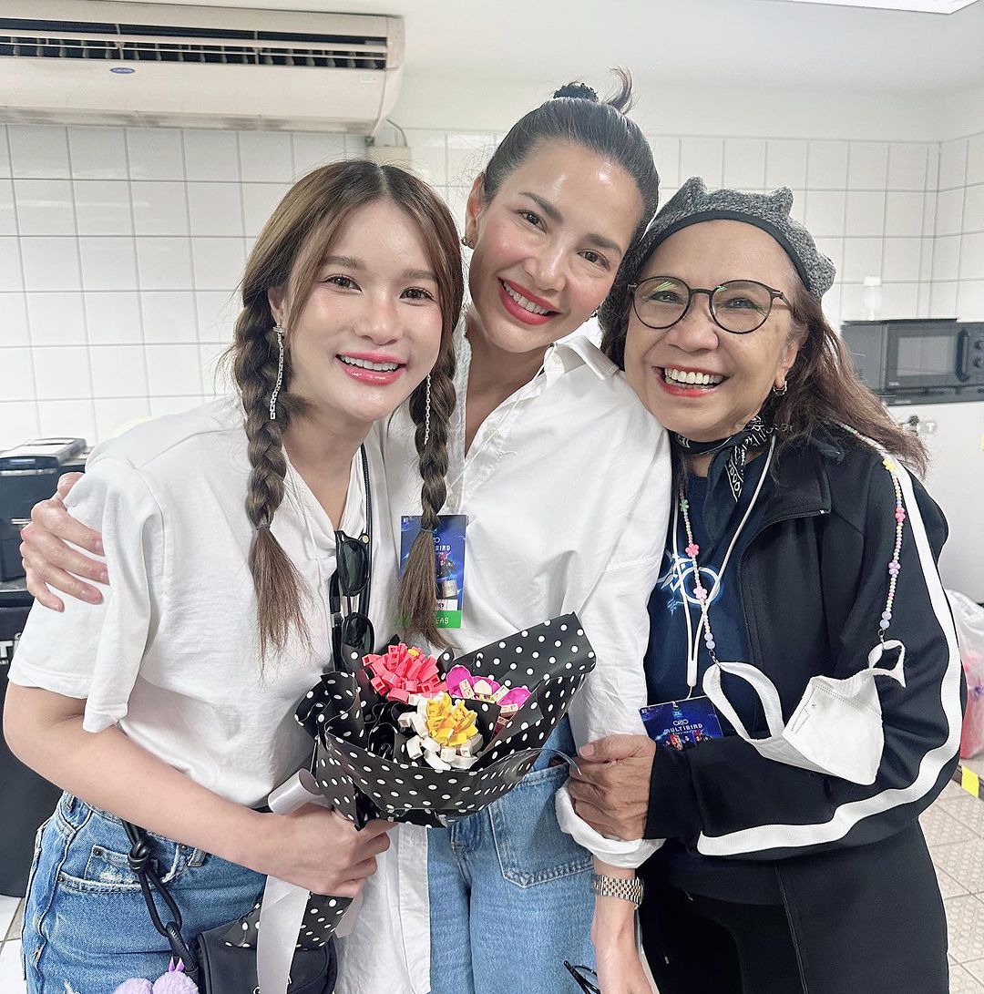 อ้อม - พิยดา จุฑารัตนกุล