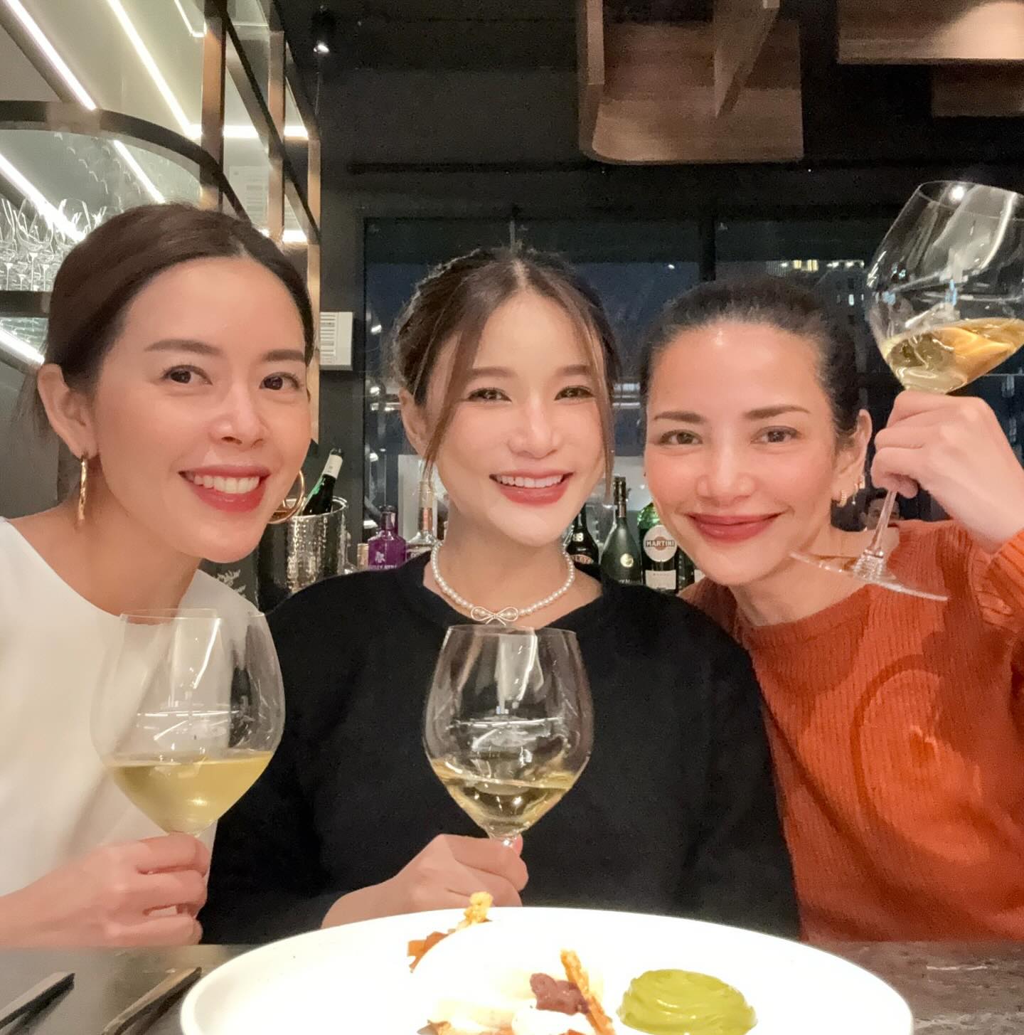 อ้อม - พิยดา จุฑารัตนกุล