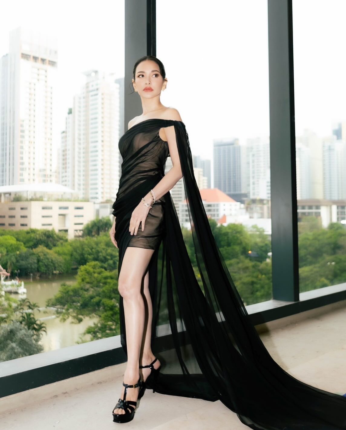 อ้อม - พิยดา จุฑารัตนกุล