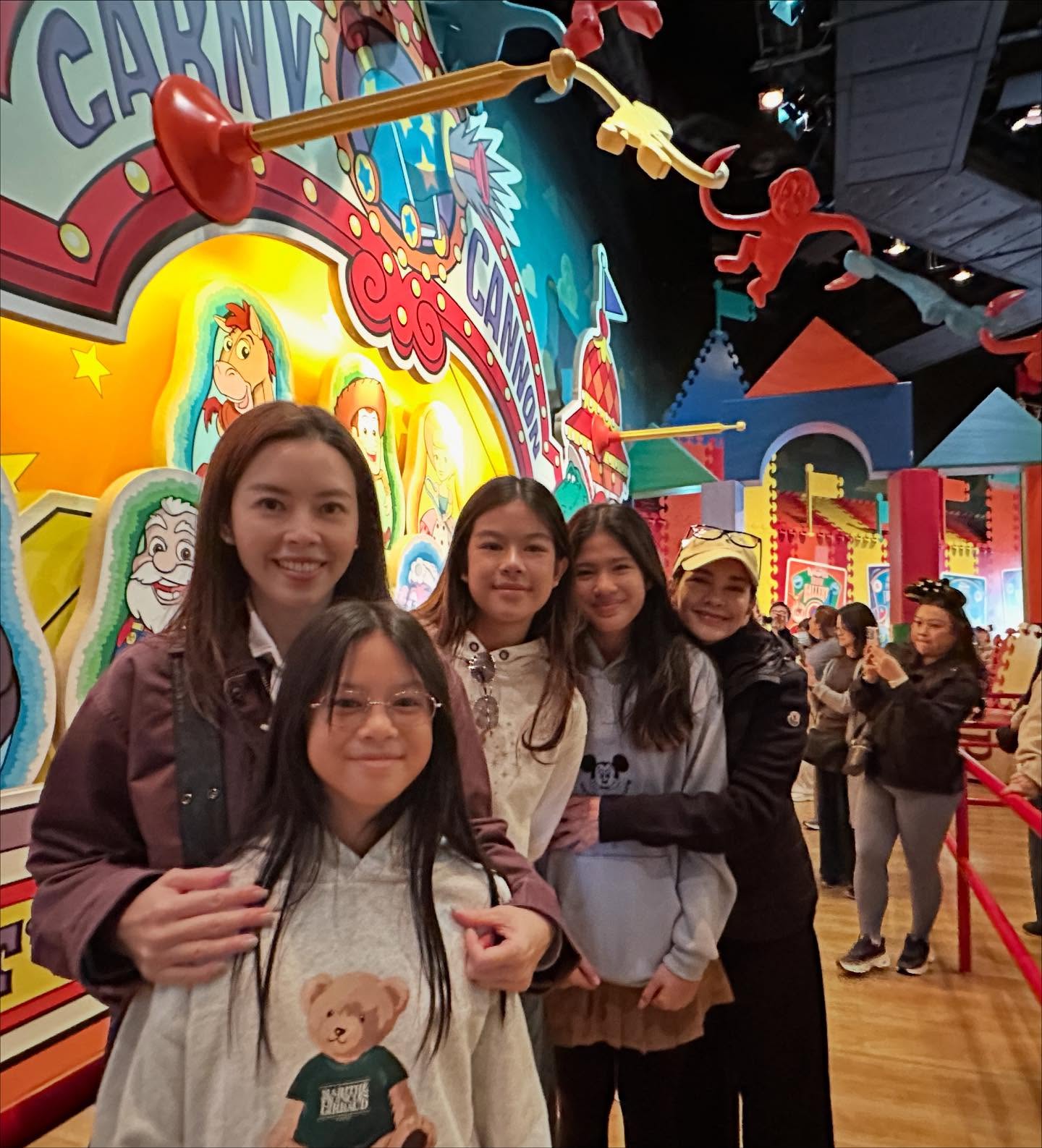 อ้อม - พิยดา จุฑารัตนกุล