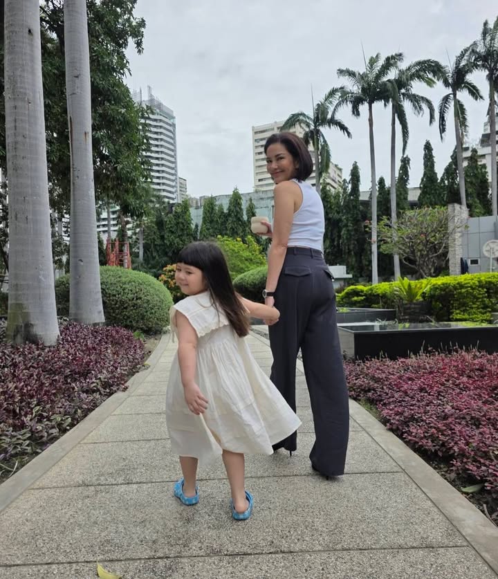 อ้อม - พิยดา จุฑารัตนกุล