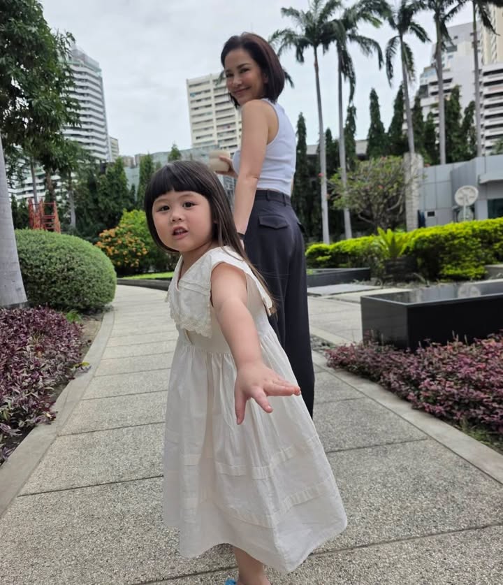 อ้อม - พิยดา จุฑารัตนกุล