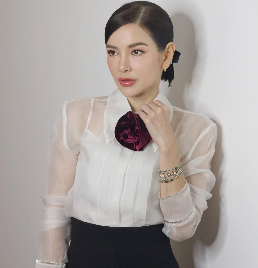 อ้อม - พิยดา จุฑารัตนกุล