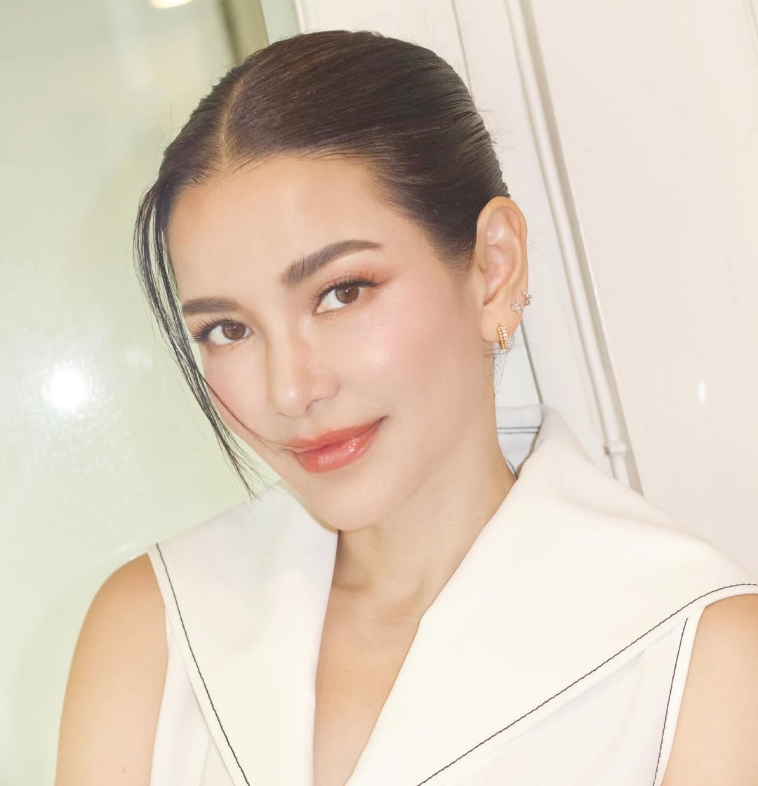 อ้อม - พิยดา จุฑารัตนกุล