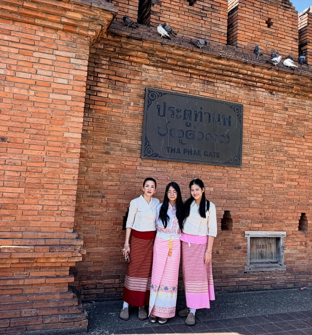 อ้อม - พิยดา จุฑารัตนกุล