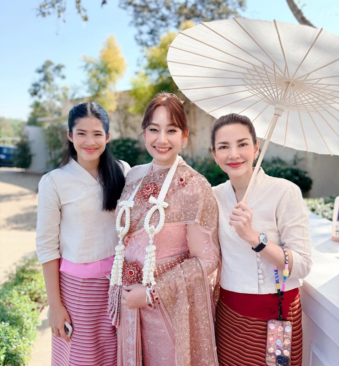 อ้อม - พิยดา จุฑารัตนกุล