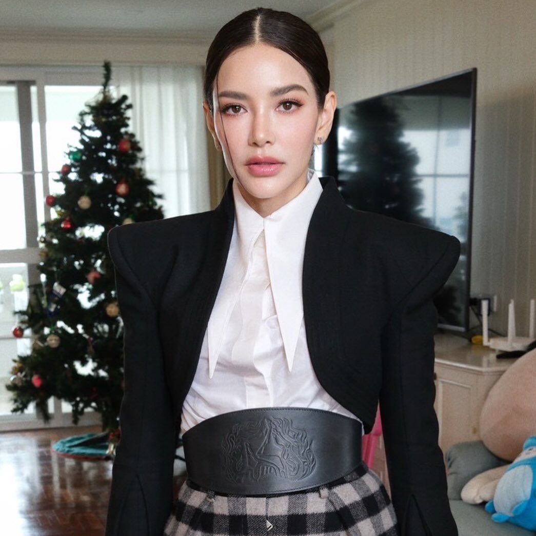 อ้อม - พิยดา จุฑารัตนกุล