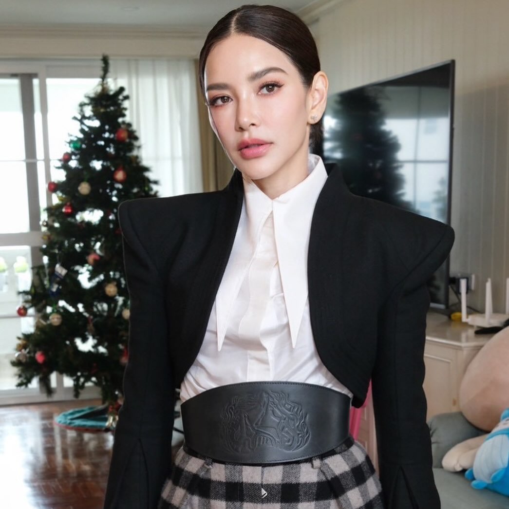 อ้อม - พิยดา จุฑารัตนกุล