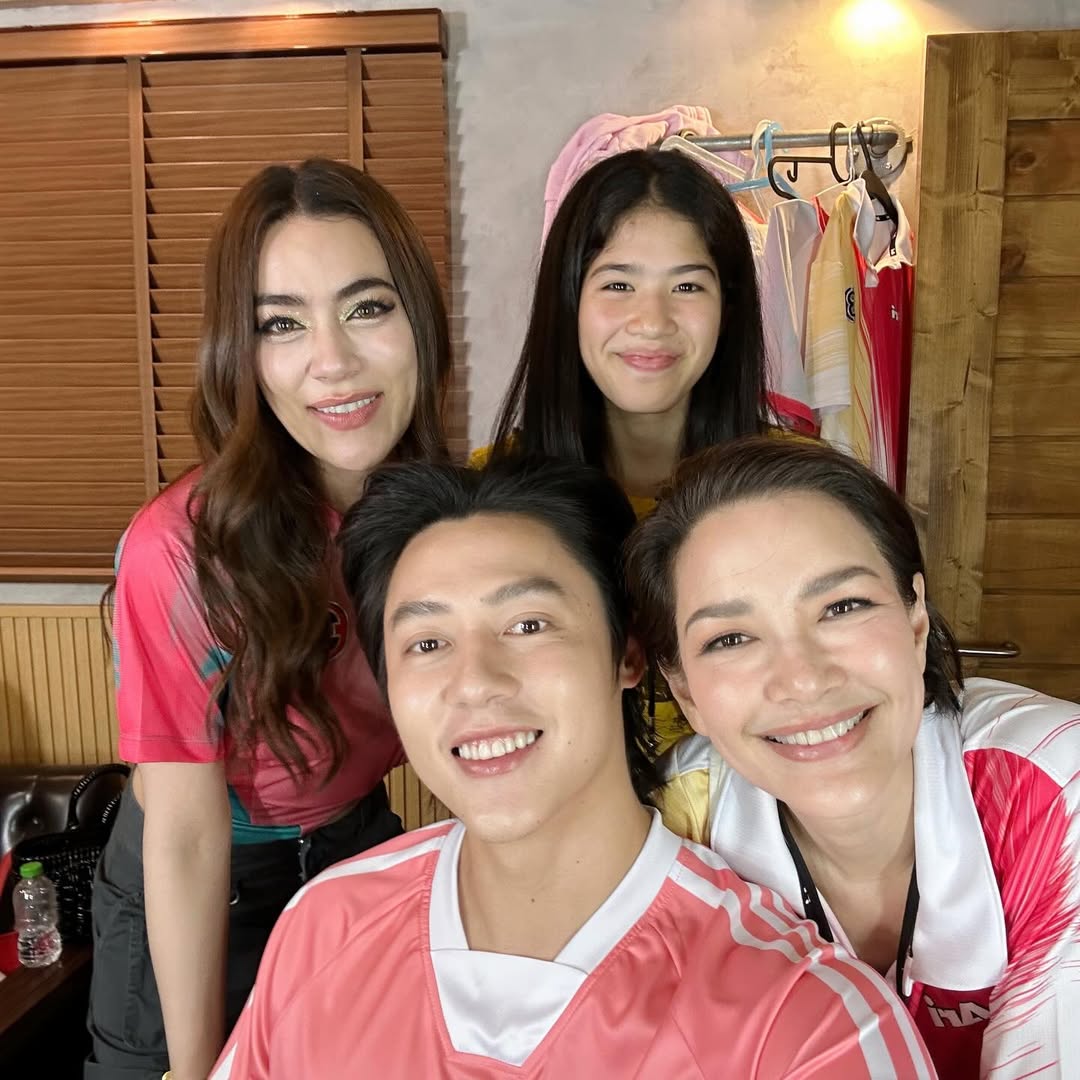 อ้อม - พิยดา จุฑารัตนกุล
