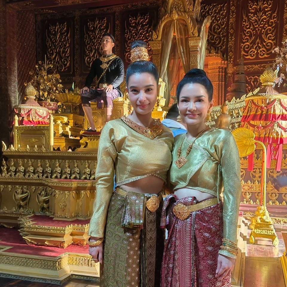 อ้อม - พิยดา จุฑารัตนกุล