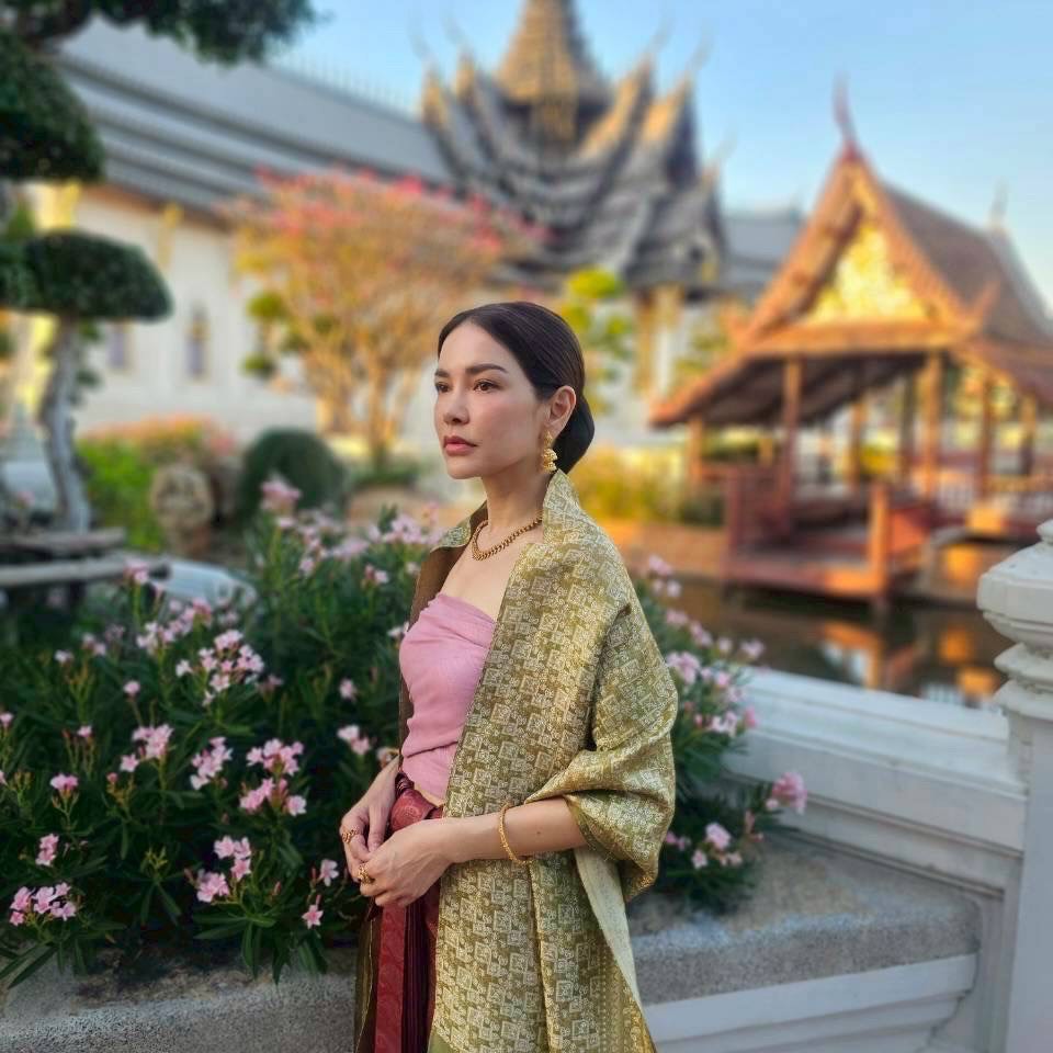 อ้อม - พิยดา จุฑารัตนกุล