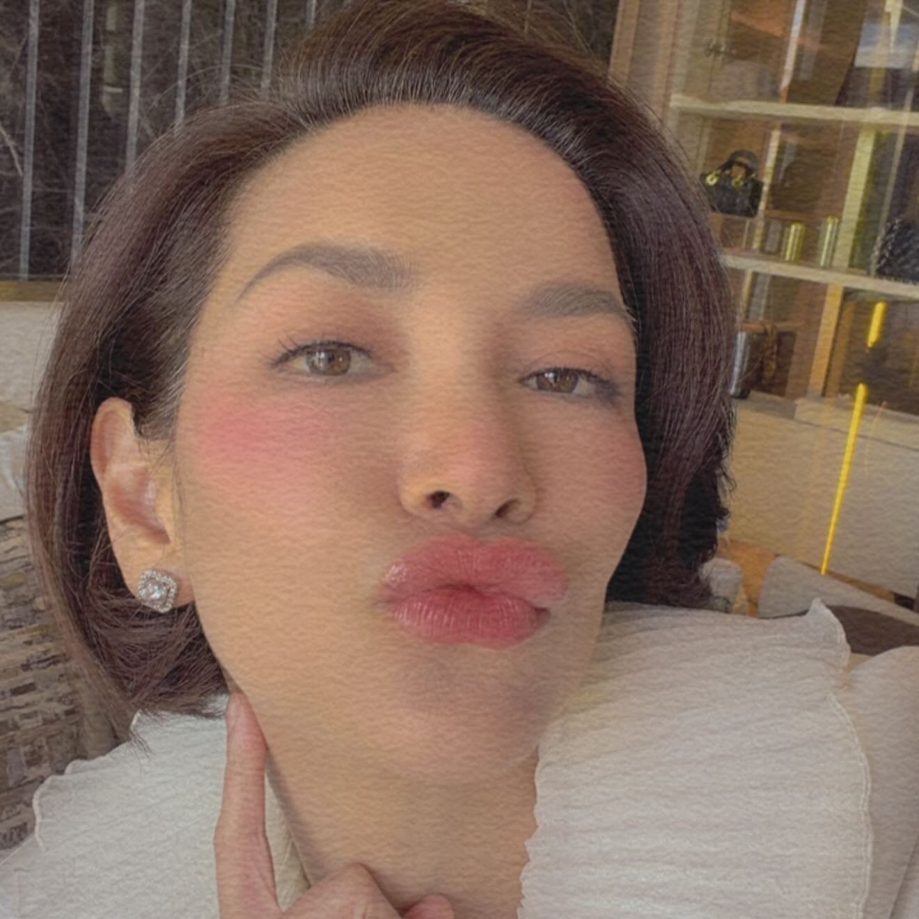 อ้อม - พิยดา จุฑารัตนกุล