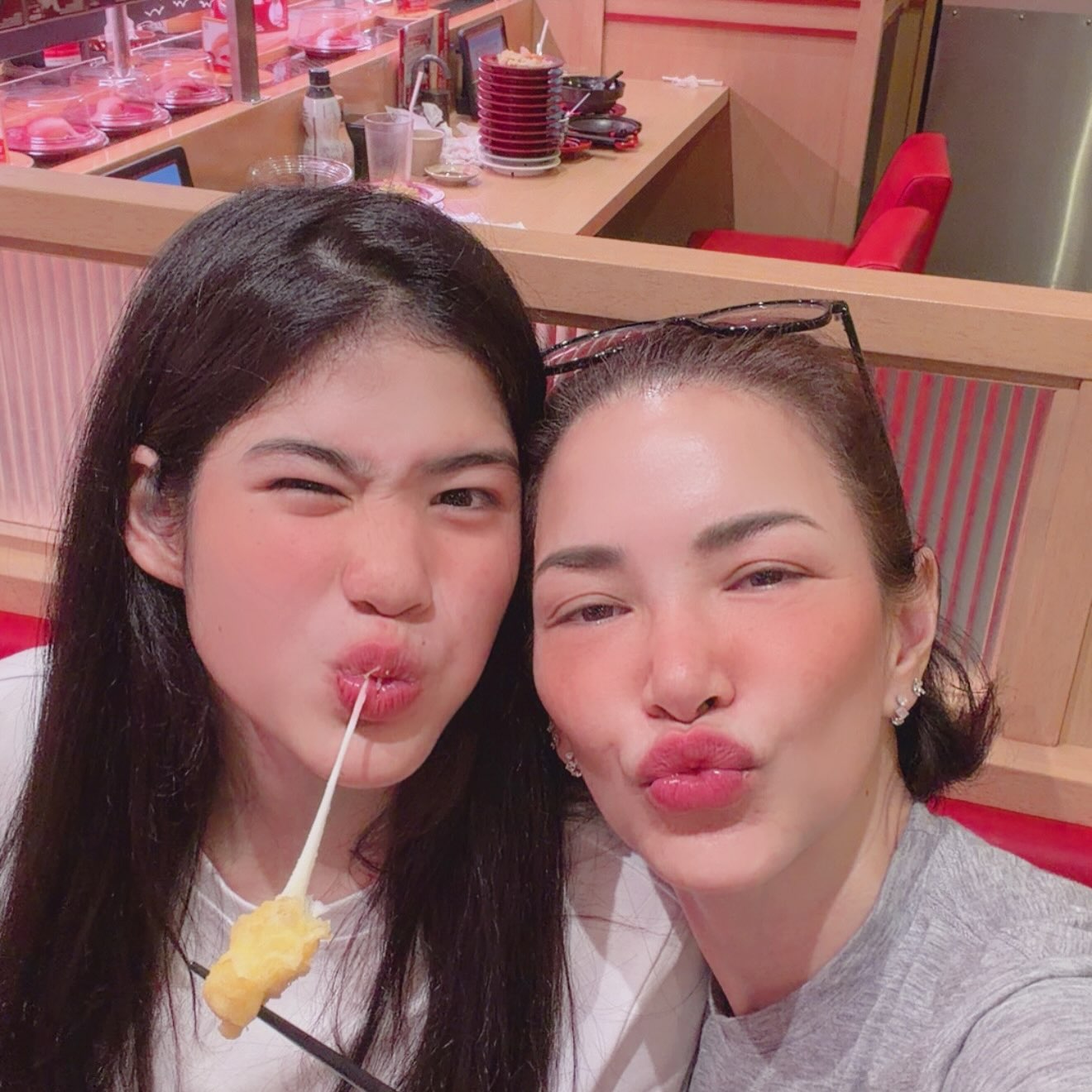 อ้อม - พิยดา จุฑารัตนกุล