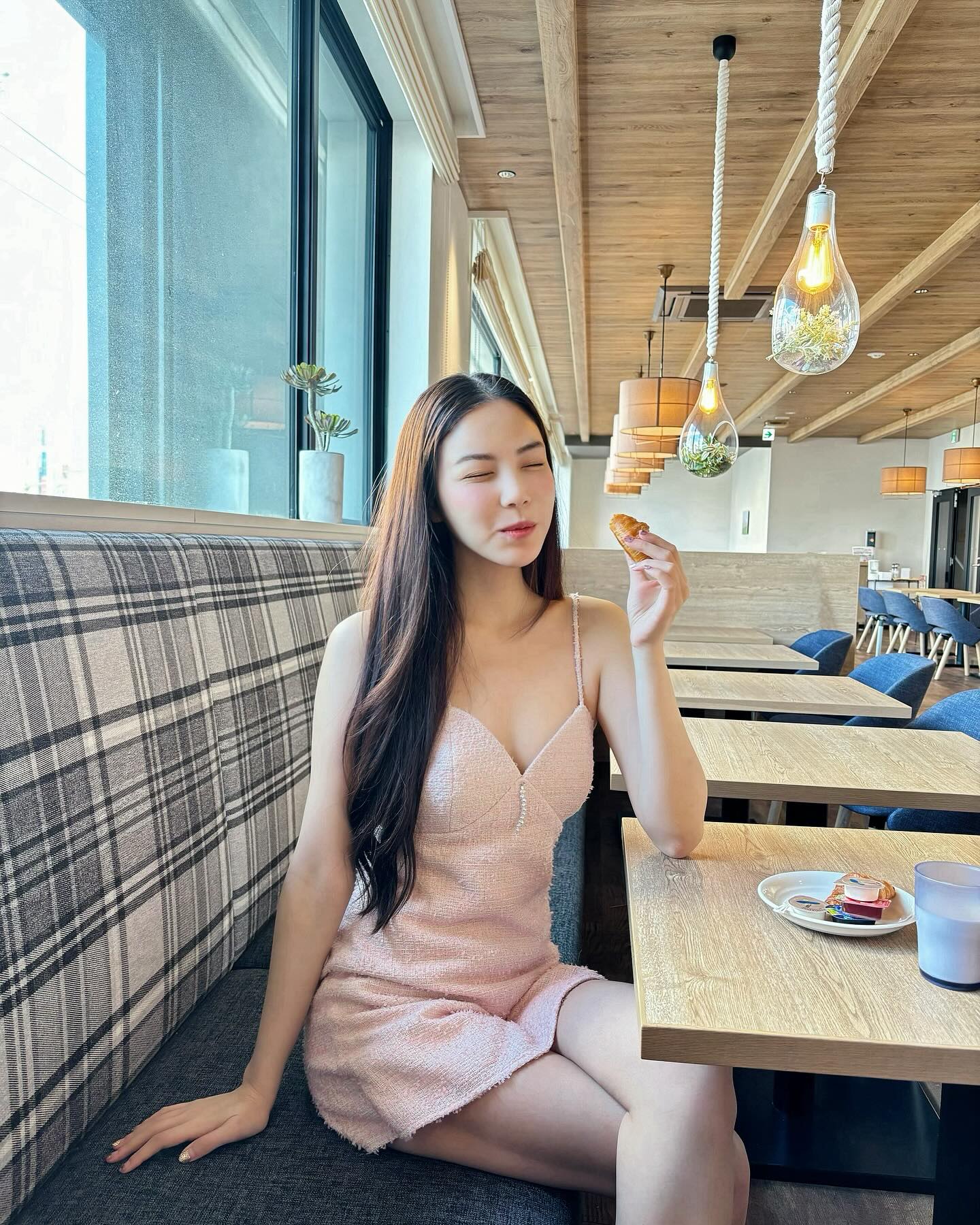 มุก - วรนิษฐ์ ถาวรวงศ์