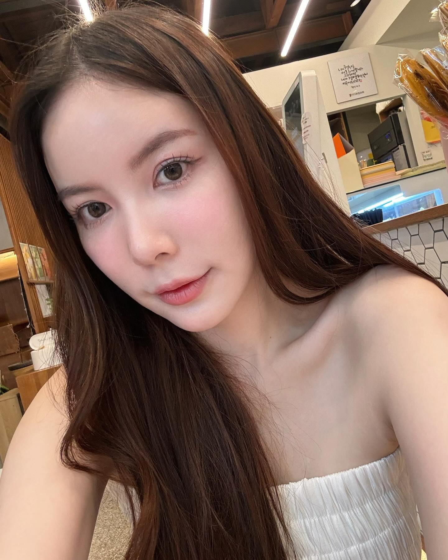 มุก - วรนิษฐ์ ถาวรวงศ์