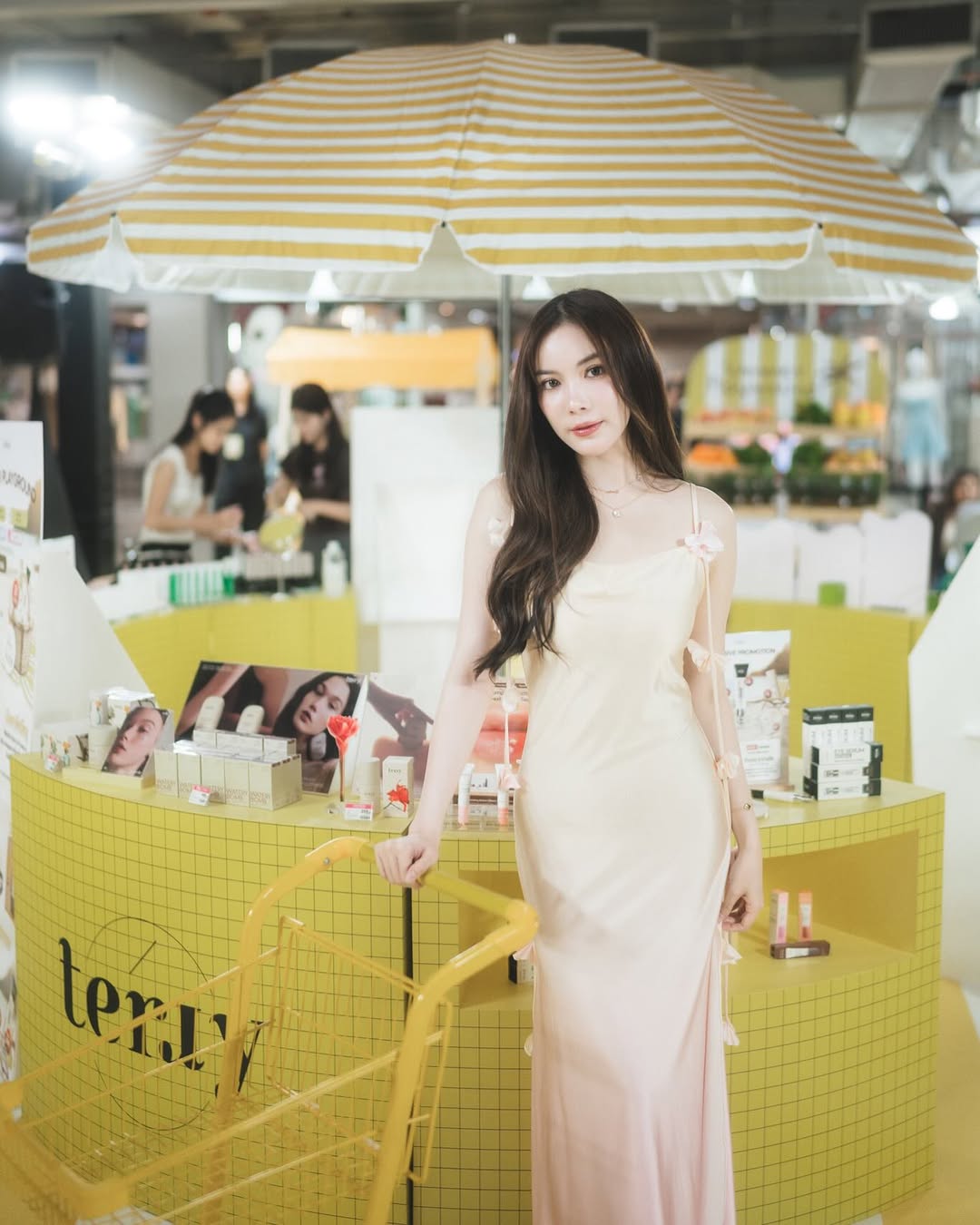 มุก - วรนิษฐ์ ถาวรวงศ์
