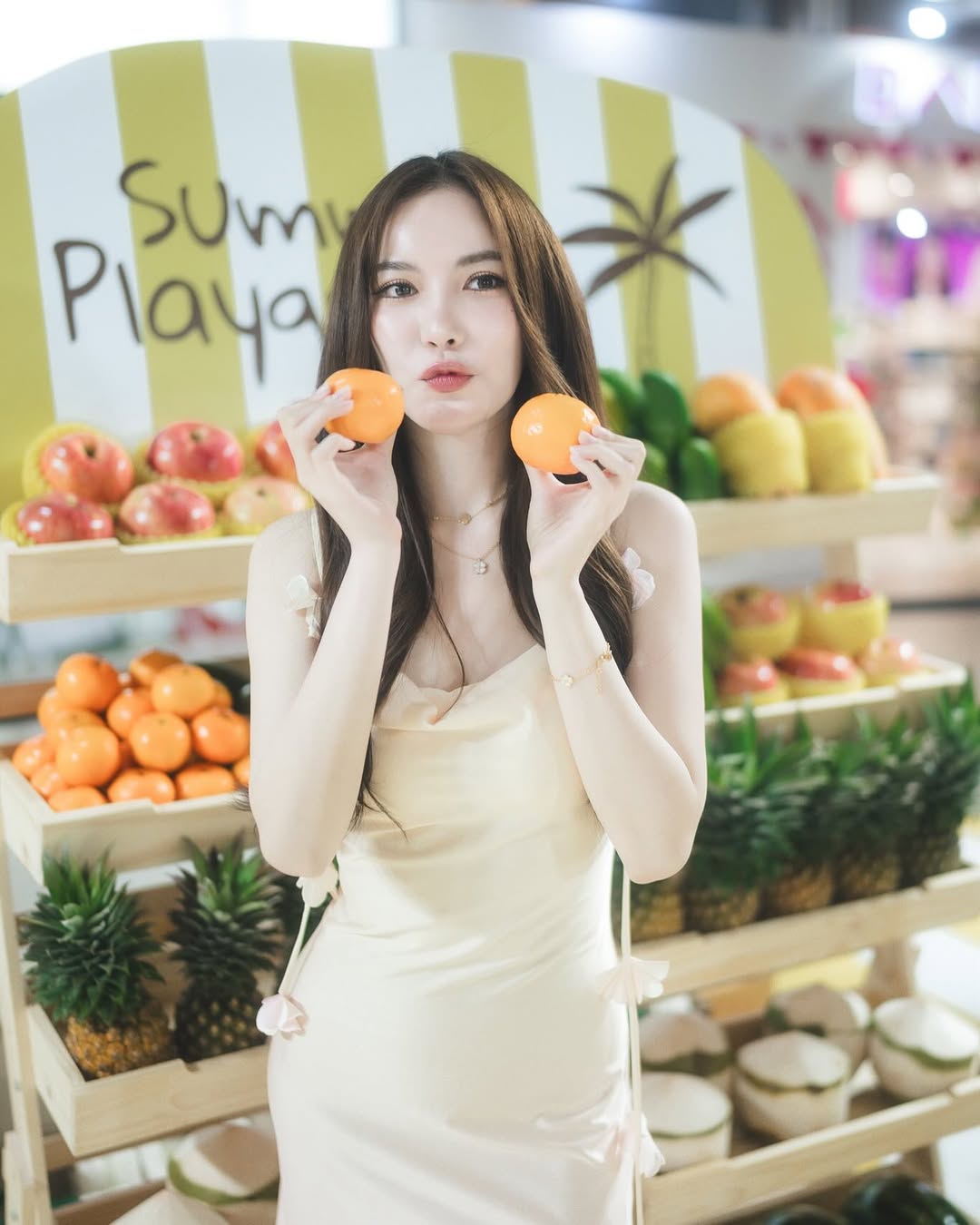 มุก - วรนิษฐ์ ถาวรวงศ์