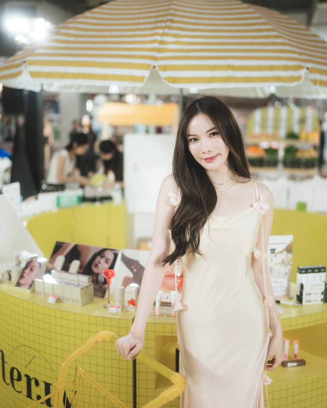 มุก - วรนิษฐ์ ถาวรวงศ์