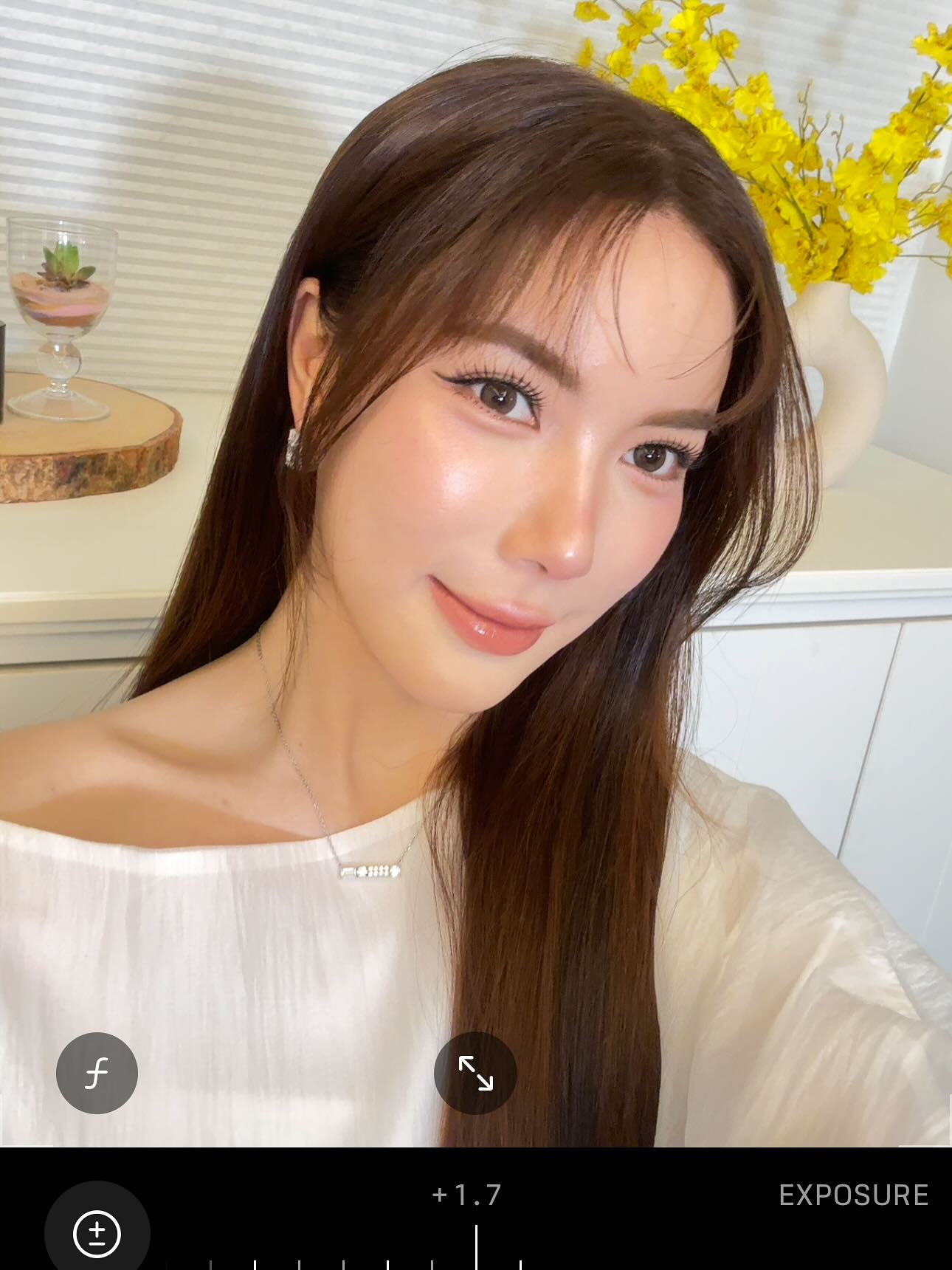 มุก - วรนิษฐ์ ถาวรวงศ์