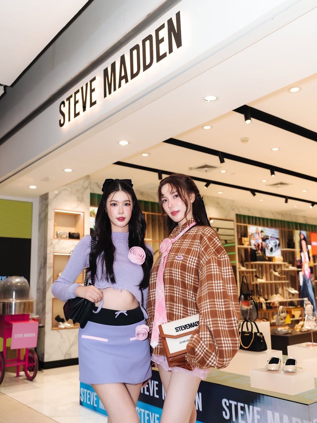 มุก - วรนิษฐ์ ถาวรวงศ์