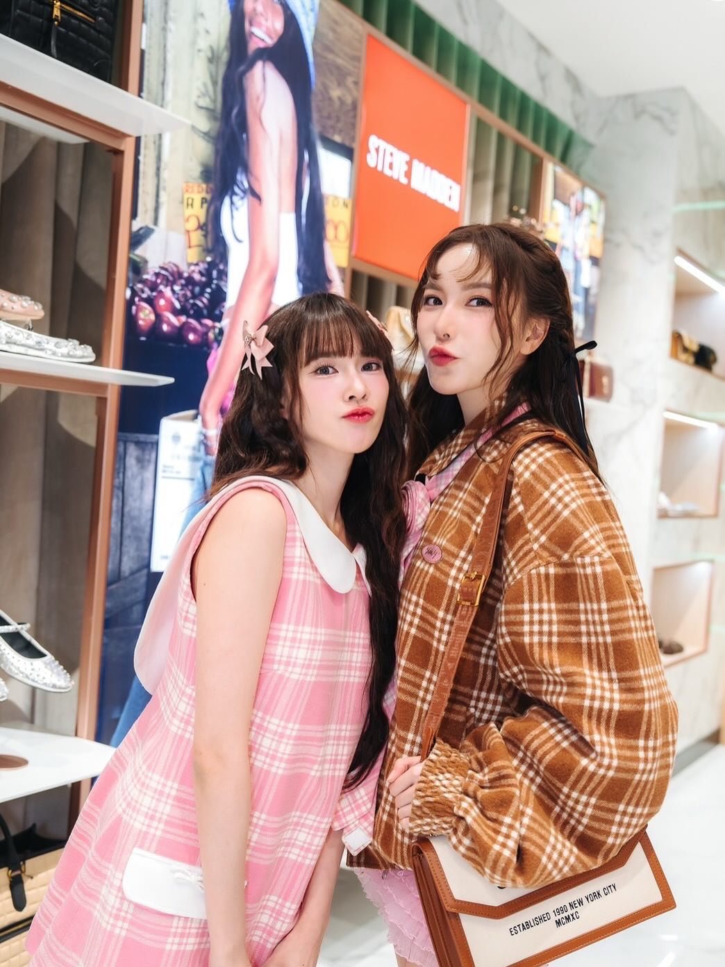 มุก - วรนิษฐ์ ถาวรวงศ์