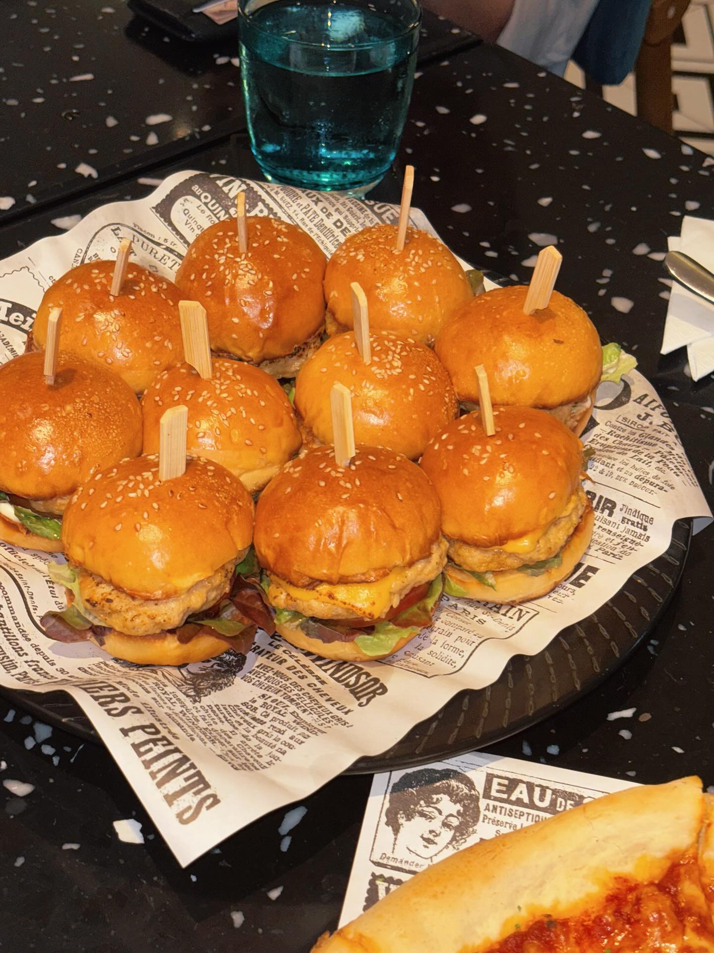 มุก - วรนิษฐ์ ถาวรวงศ์