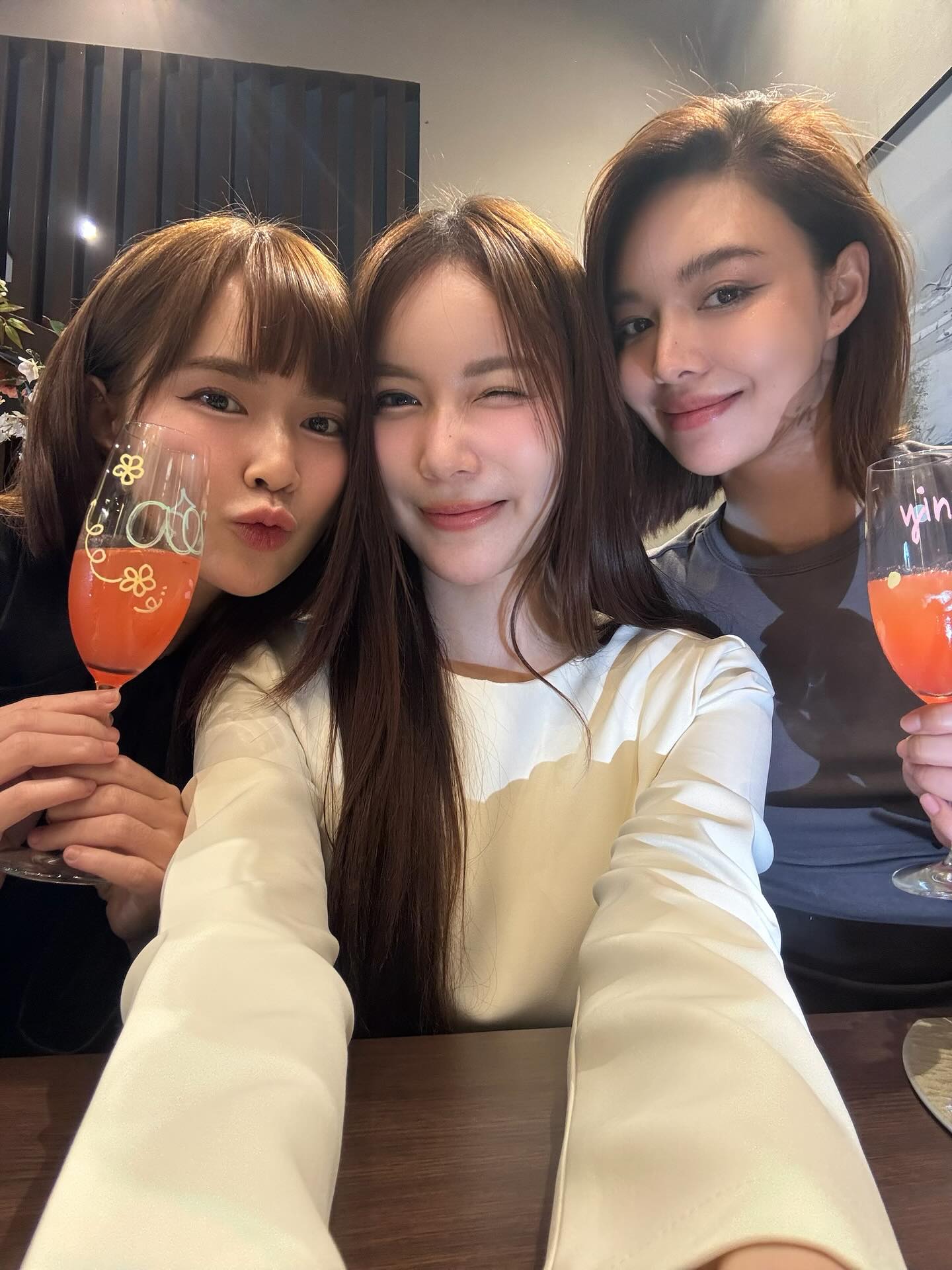มุก - วรนิษฐ์ ถาวรวงศ์
