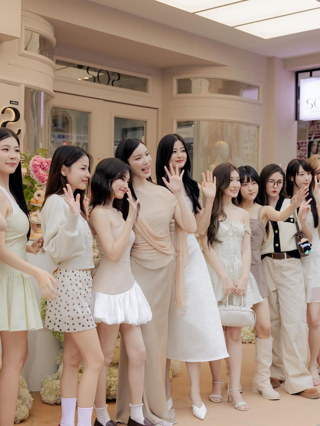 มุก - วรนิษฐ์ ถาวรวงศ์