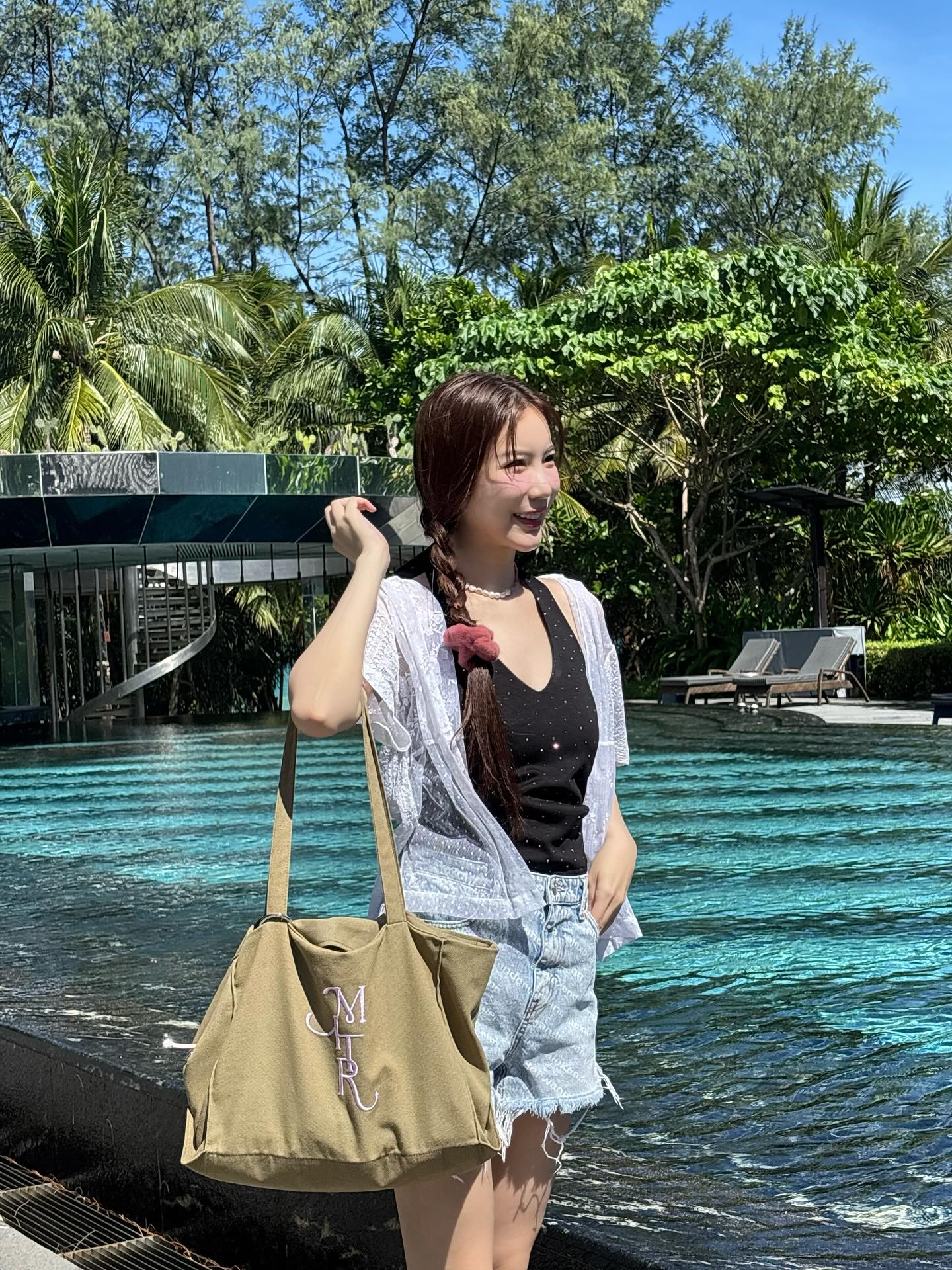 มุก - วรนิษฐ์ ถาวรวงศ์