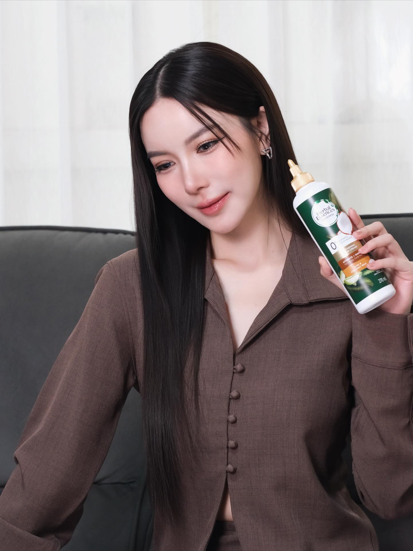 มุก - วรนิษฐ์ ถาวรวงศ์