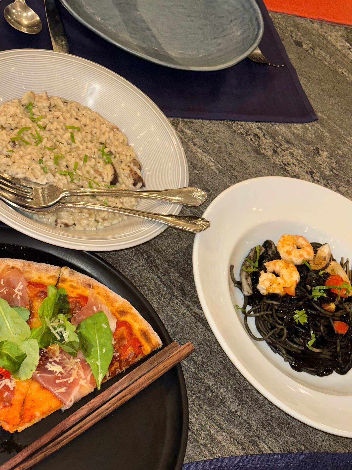 มุก - วรนิษฐ์ ถาวรวงศ์