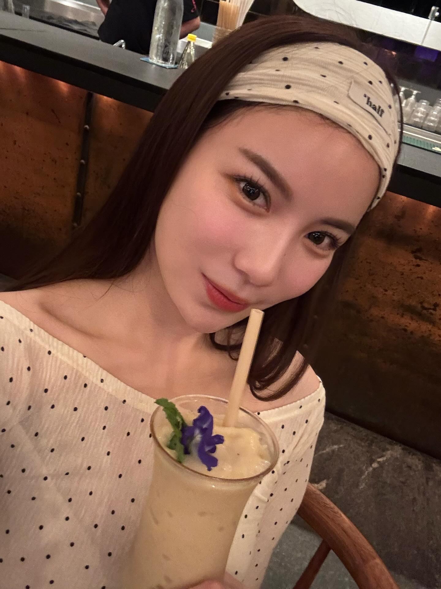 มุก - วรนิษฐ์ ถาวรวงศ์