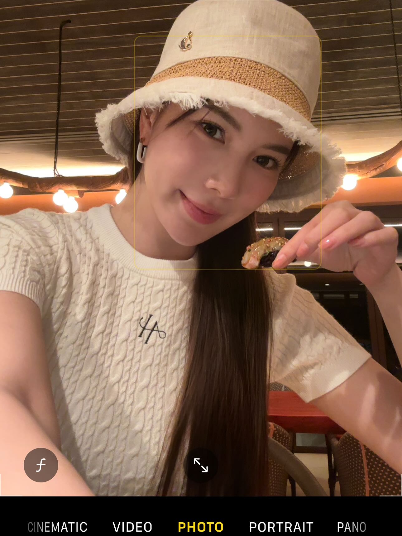 มุก - วรนิษฐ์ ถาวรวงศ์