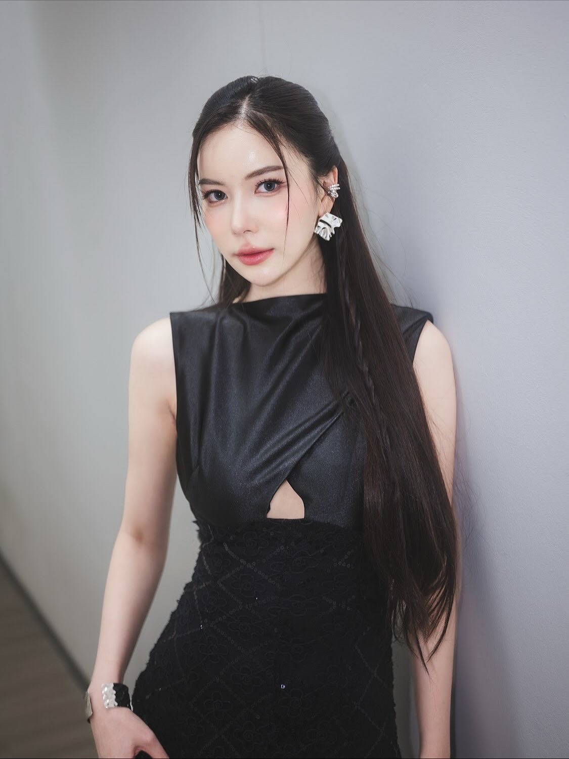 มุก - วรนิษฐ์ ถาวรวงศ์