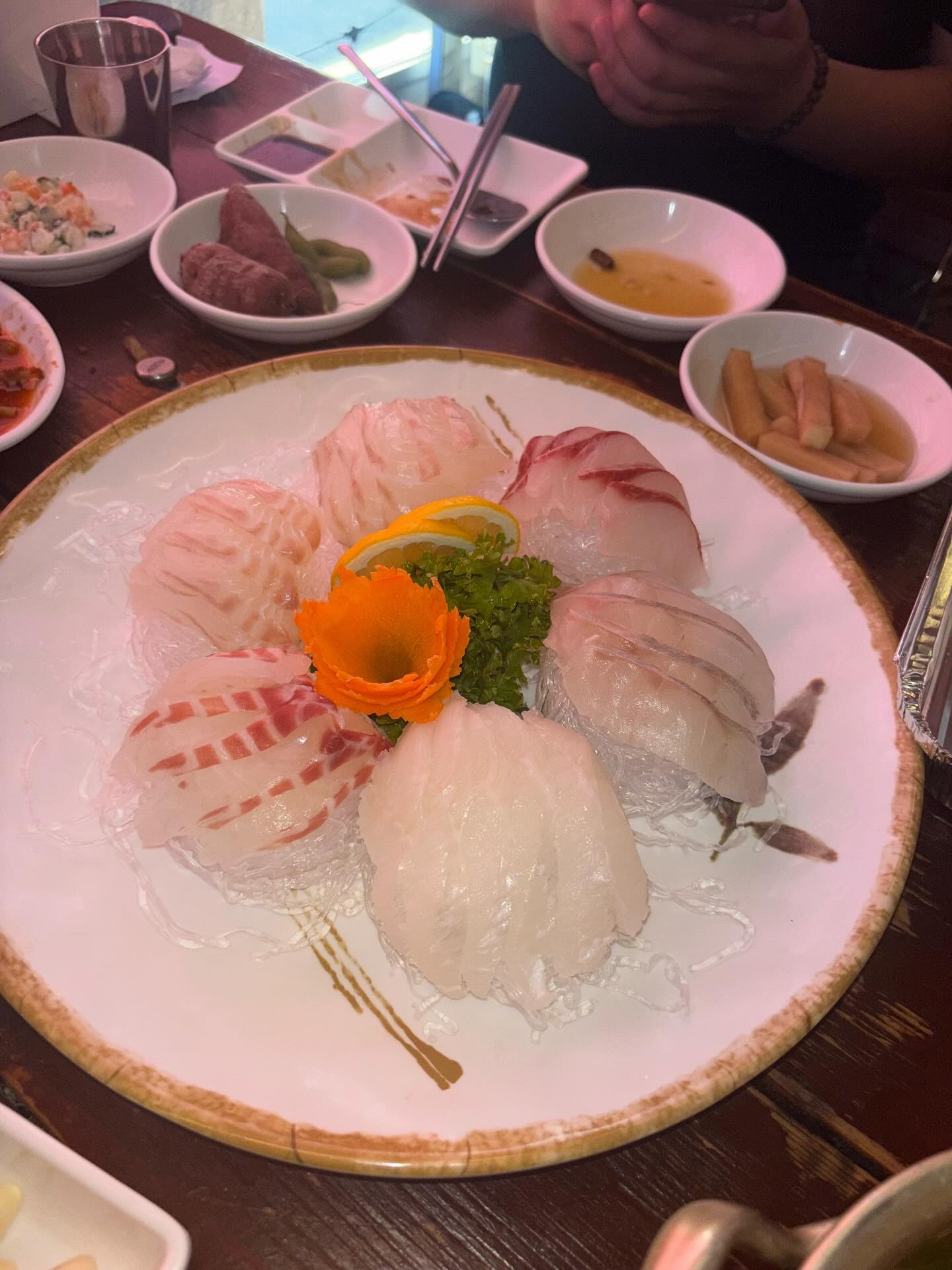 มุก - วรนิษฐ์ ถาวรวงศ์