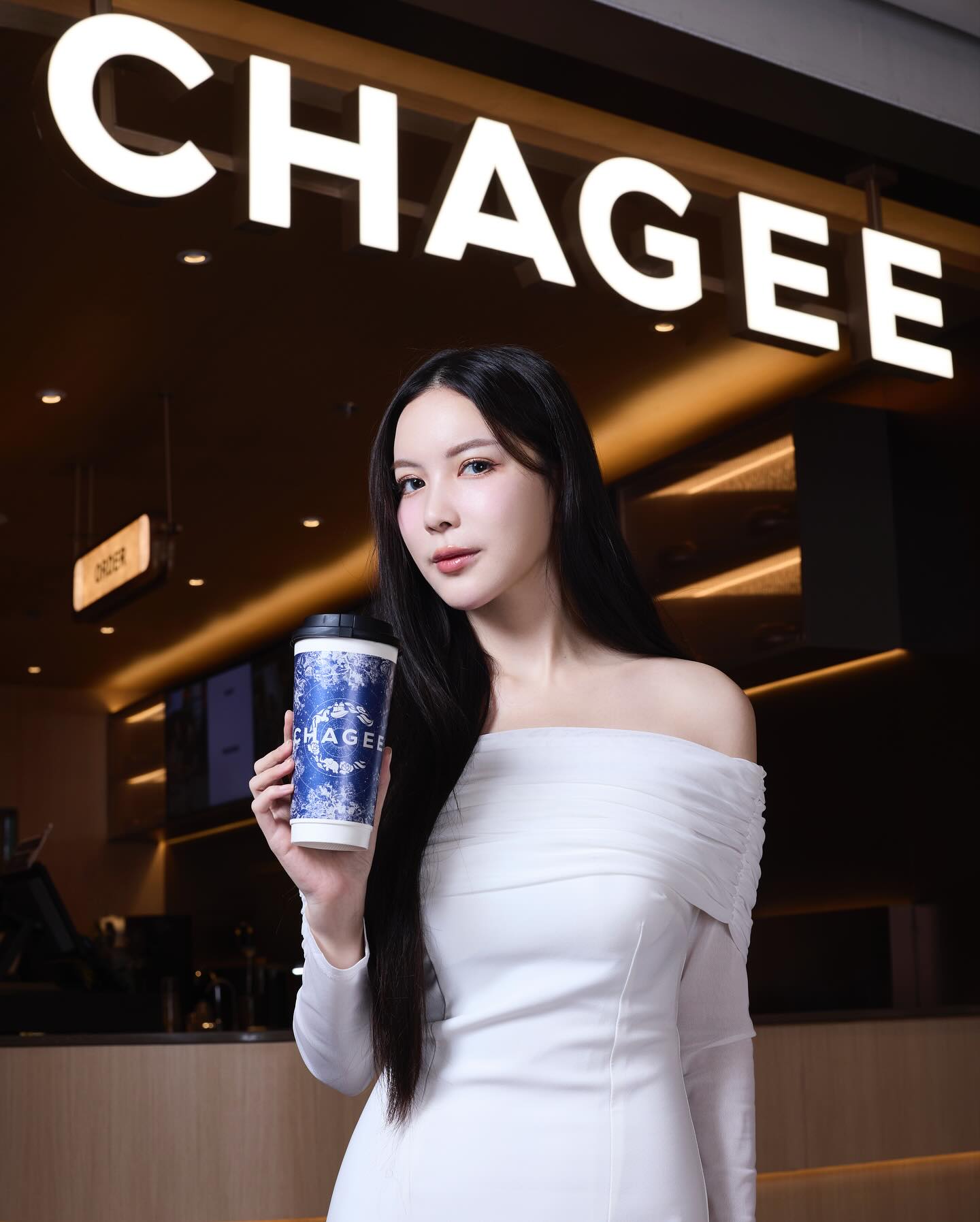 มุก - วรนิษฐ์ ถาวรวงศ์